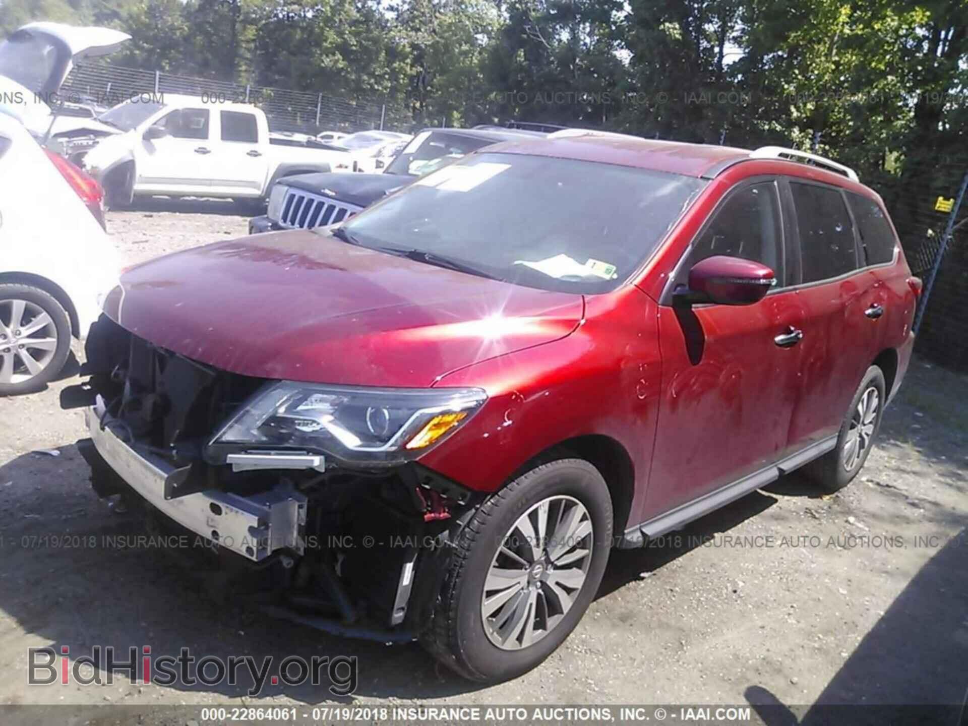2017 Nissan Pathfinder - VIN: 5N1DR2MM6HC667550 - Фото 2