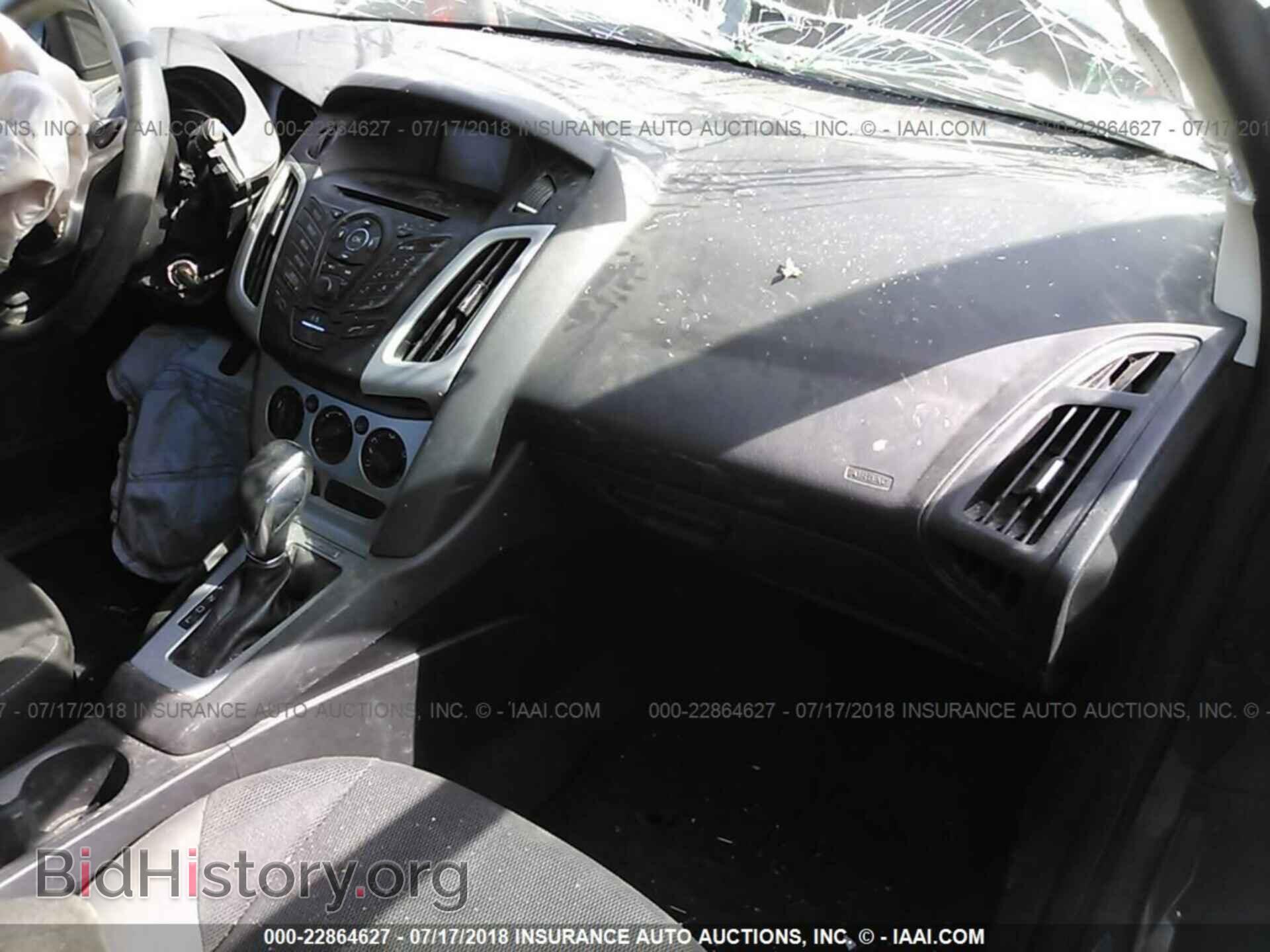 2014 Ford Focus - VIN: 1FADP3F21EL182956 - Photo 5