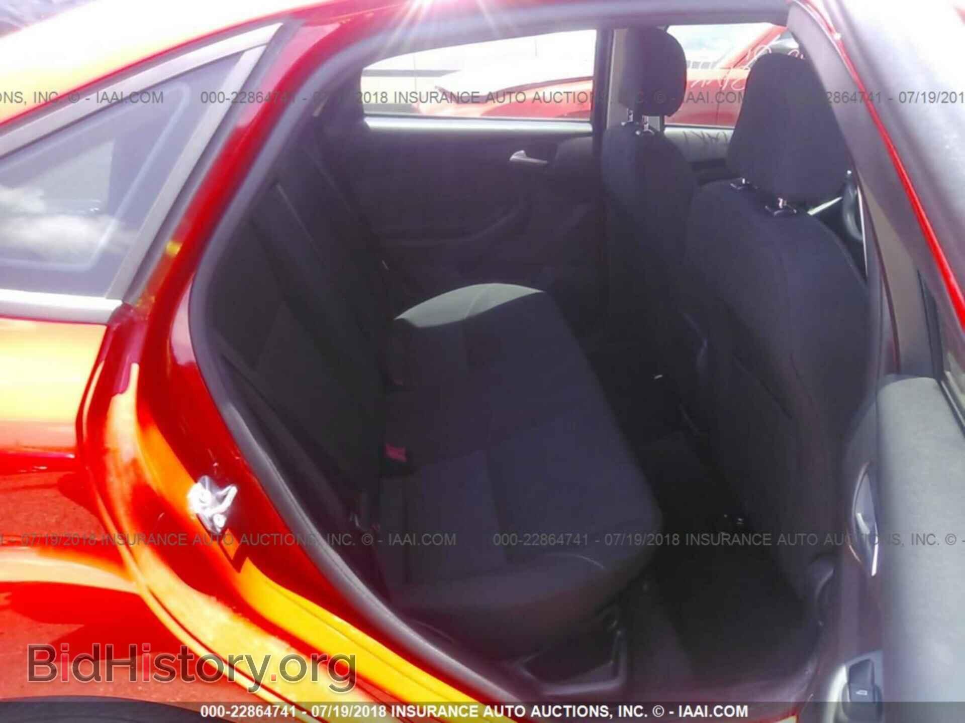 2015 Ford Focus - VIN: 1FADP3F21FL240422 - Photo 8