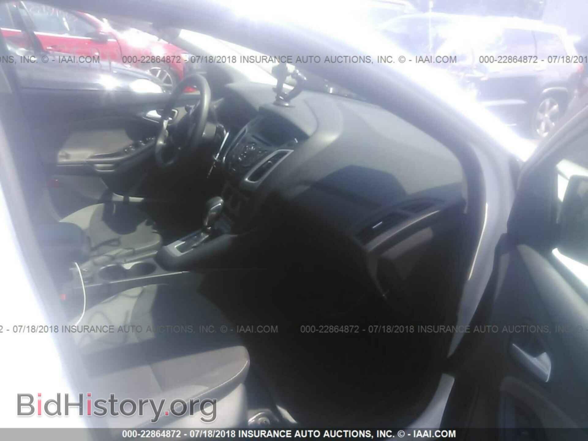 2014 Ford Focus - VIN: 1FADP3F29EL306391 - Photo 5