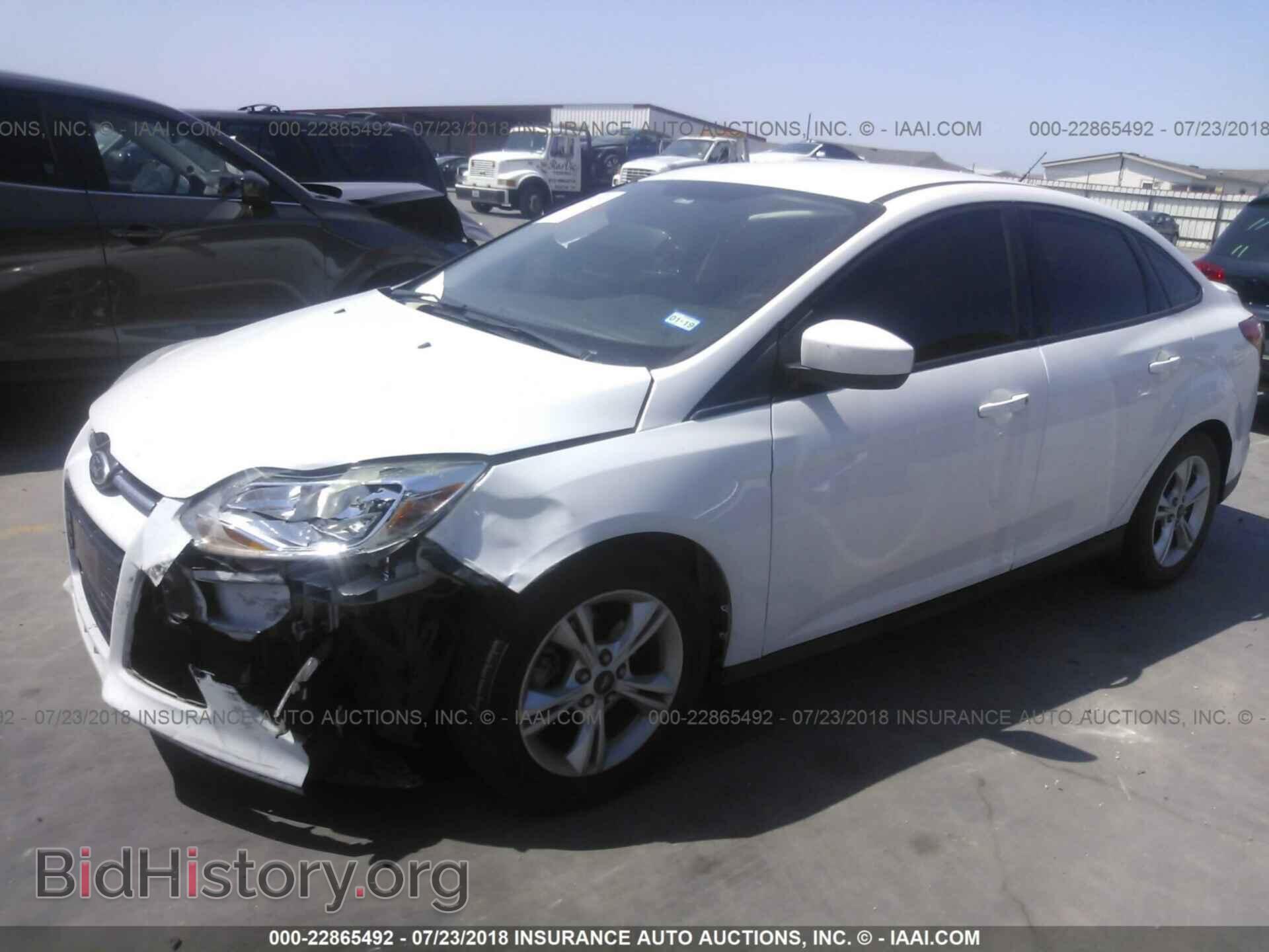 2012 Ford Focus - VIN: 1FAHP3F27CL403328 - Фото 2