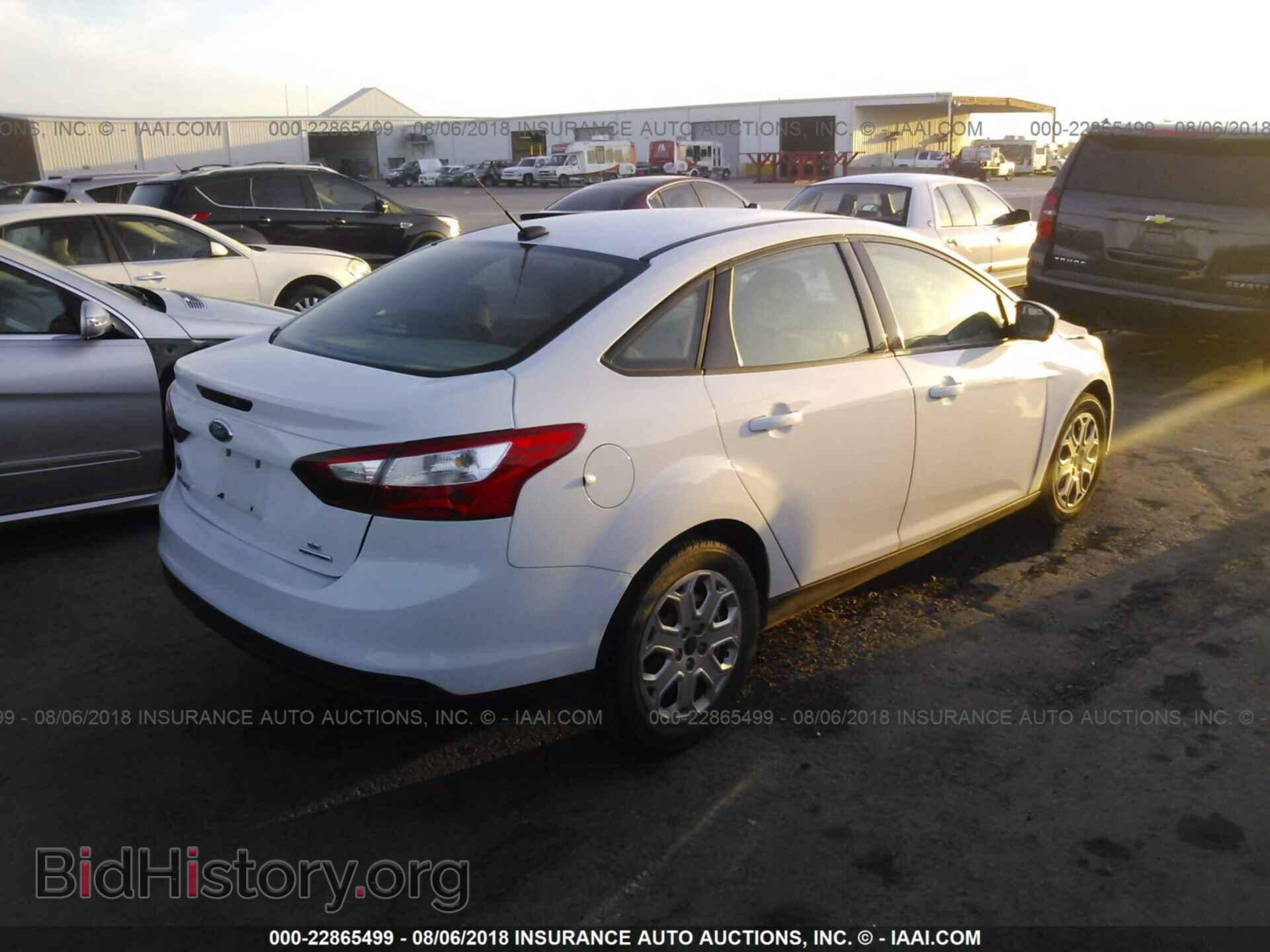 2012 Ford Focus - VIN: 1FAHP3F28CL449217 - Фото 4