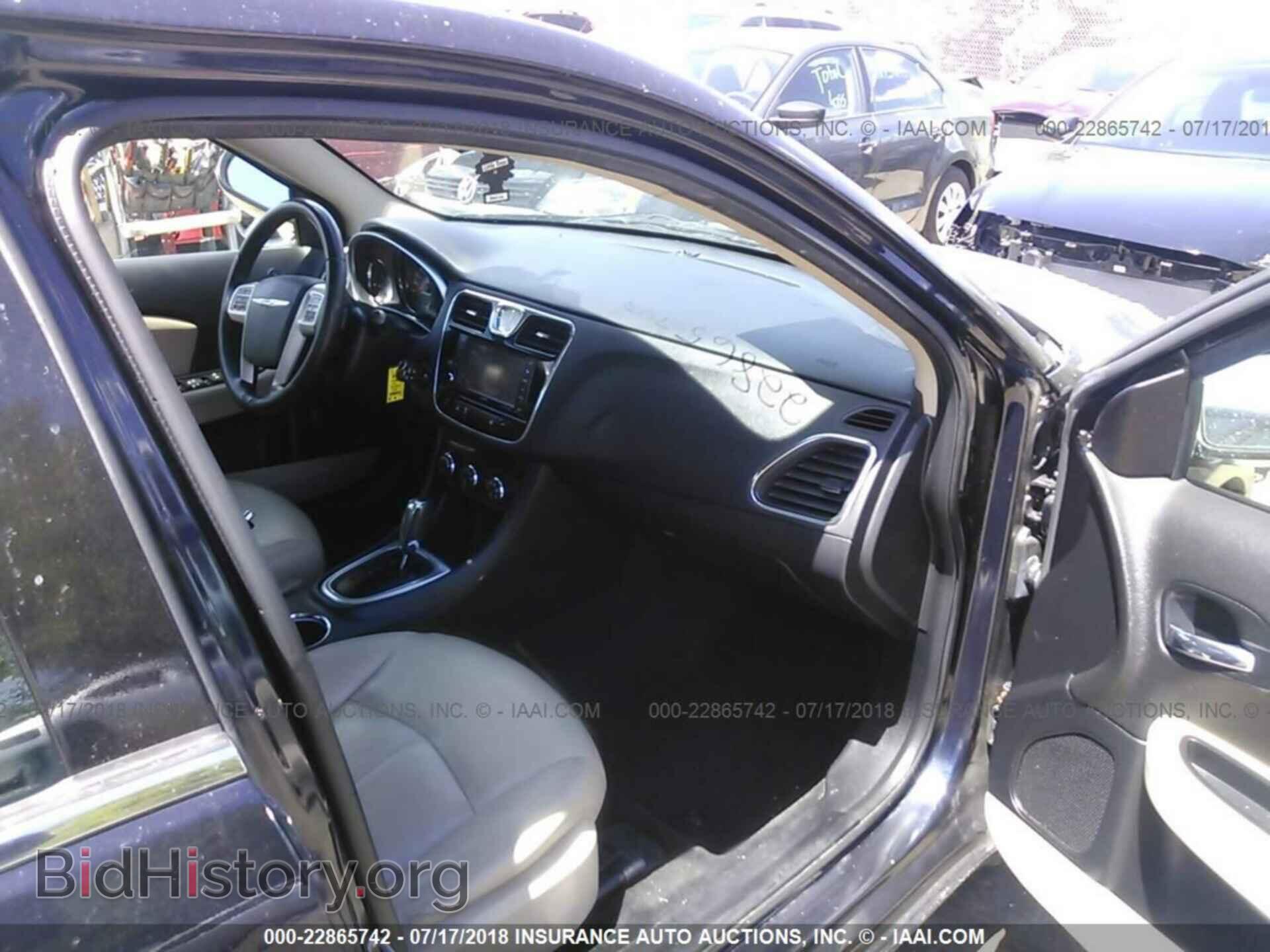 2012 Chrysler 200 - VIN: 1C3CCBCG1CN198138 - Фото 5