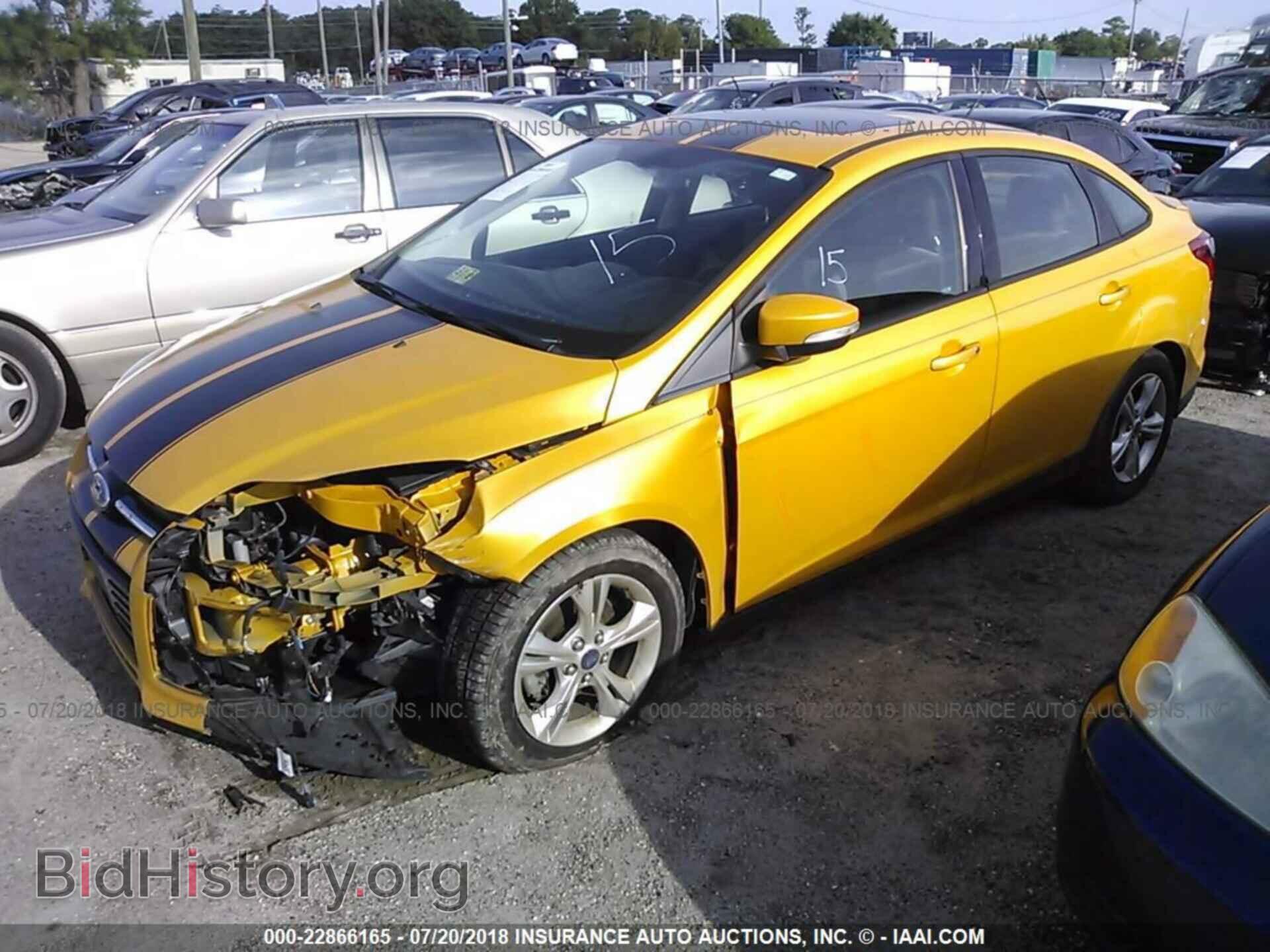2012 Ford Focus - VIN: 1FAHP3F21CL285695 - Photo 2