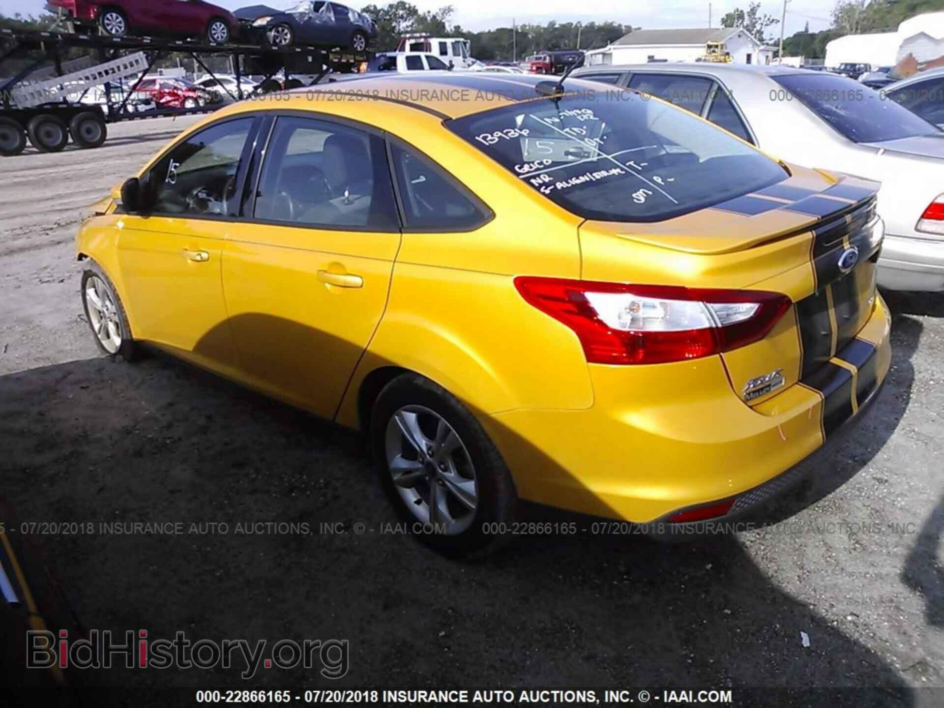 2012 Ford Focus - VIN: 1FAHP3F21CL285695 - Photo 3