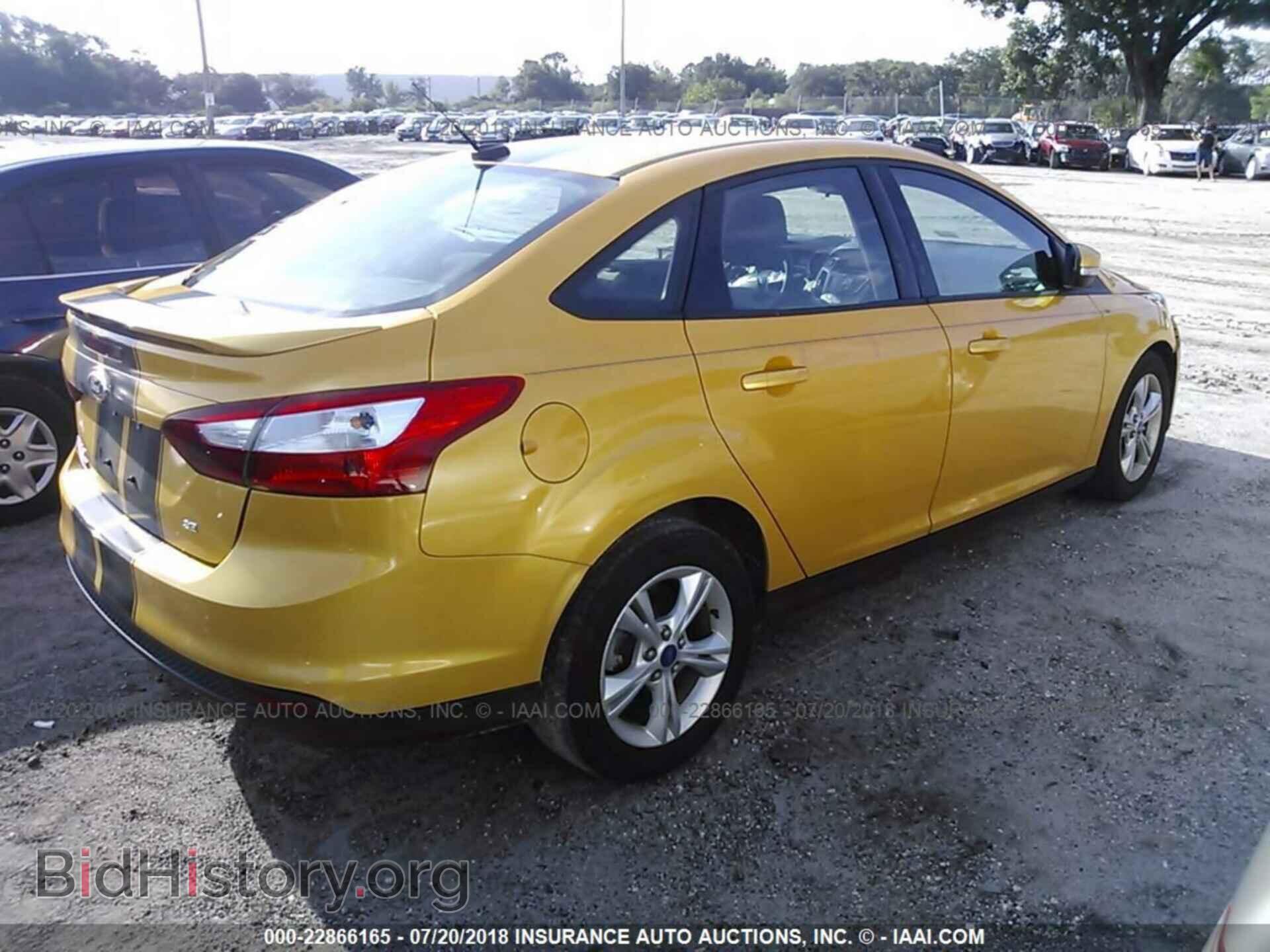2012 Ford Focus - VIN: 1FAHP3F21CL285695 - Photo 4