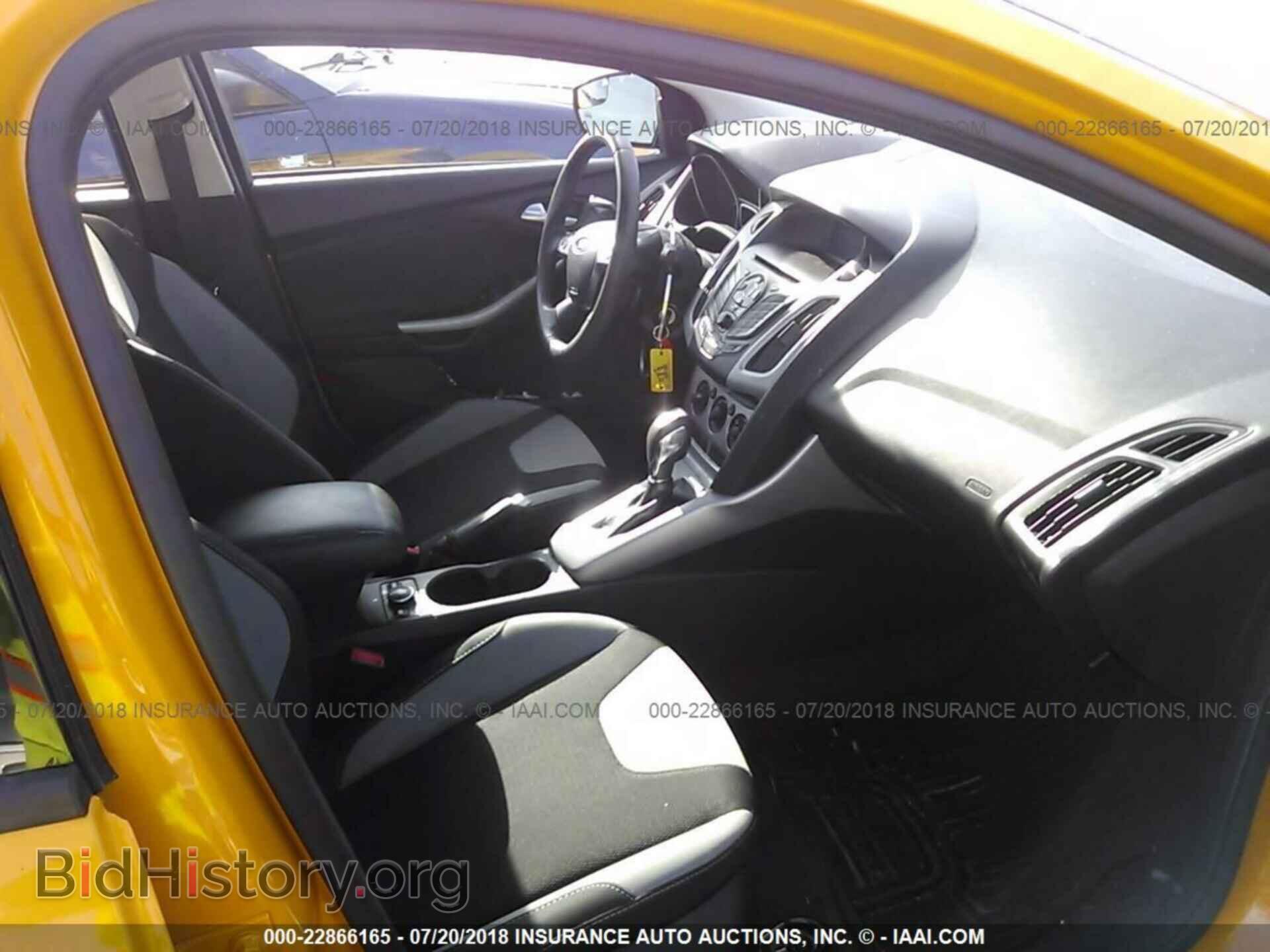 2012 Ford Focus - VIN: 1FAHP3F21CL285695 - Photo 5