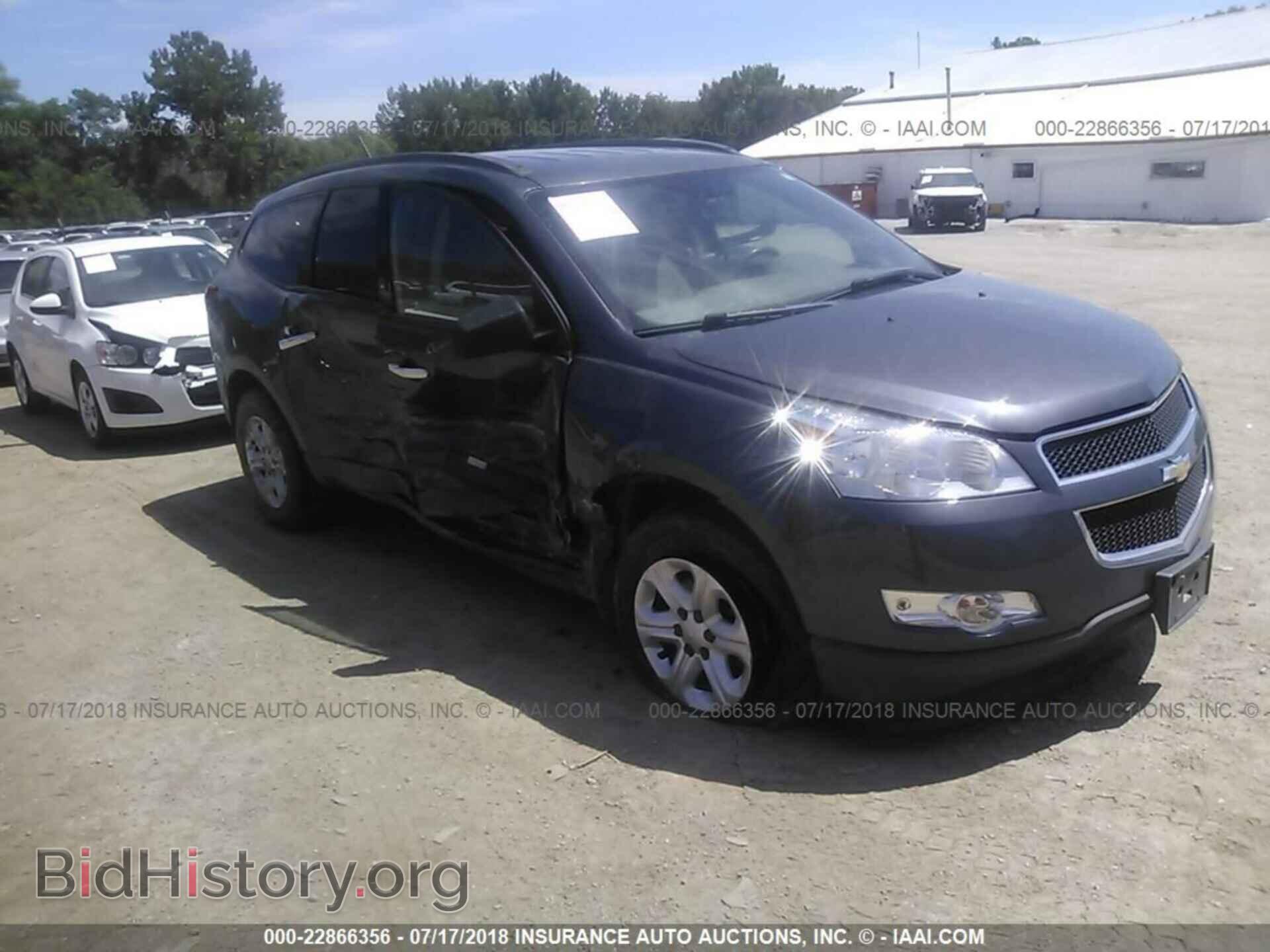 Фотография 1GNKRFED8CJ370910 - Chevrolet Traverse 2012
