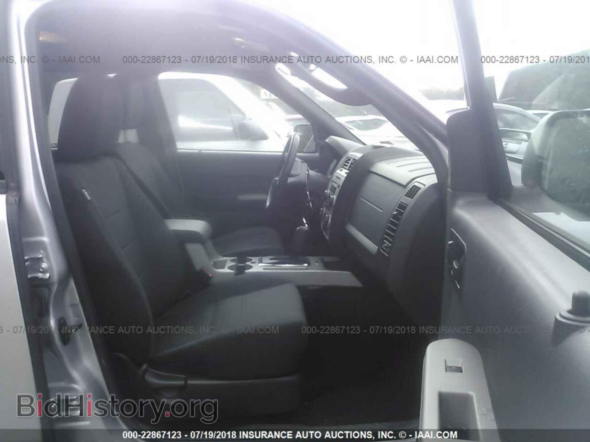 2011 Ford Escape - VIN: 1FMCU9D75BKA60887 - Фото 5