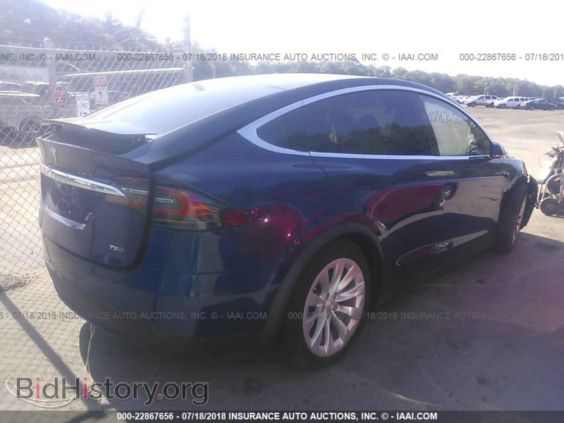 2017 Tesla Model x - VIN: 5YJXCDE28HF049984 - Photo 4