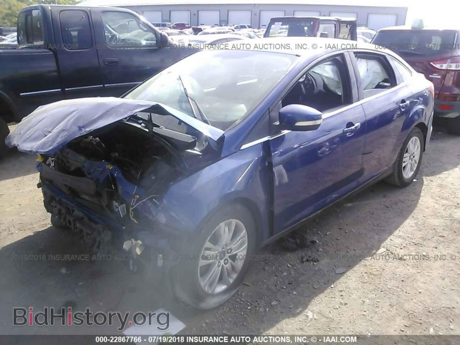 2012 Ford Focus - VIN: 1FAHP3H21CL447774 - Photo 2