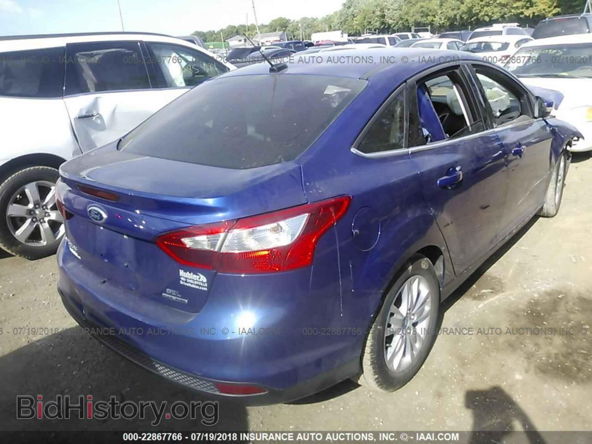 2012 Ford Focus - VIN: 1FAHP3H21CL447774 - Photo 4