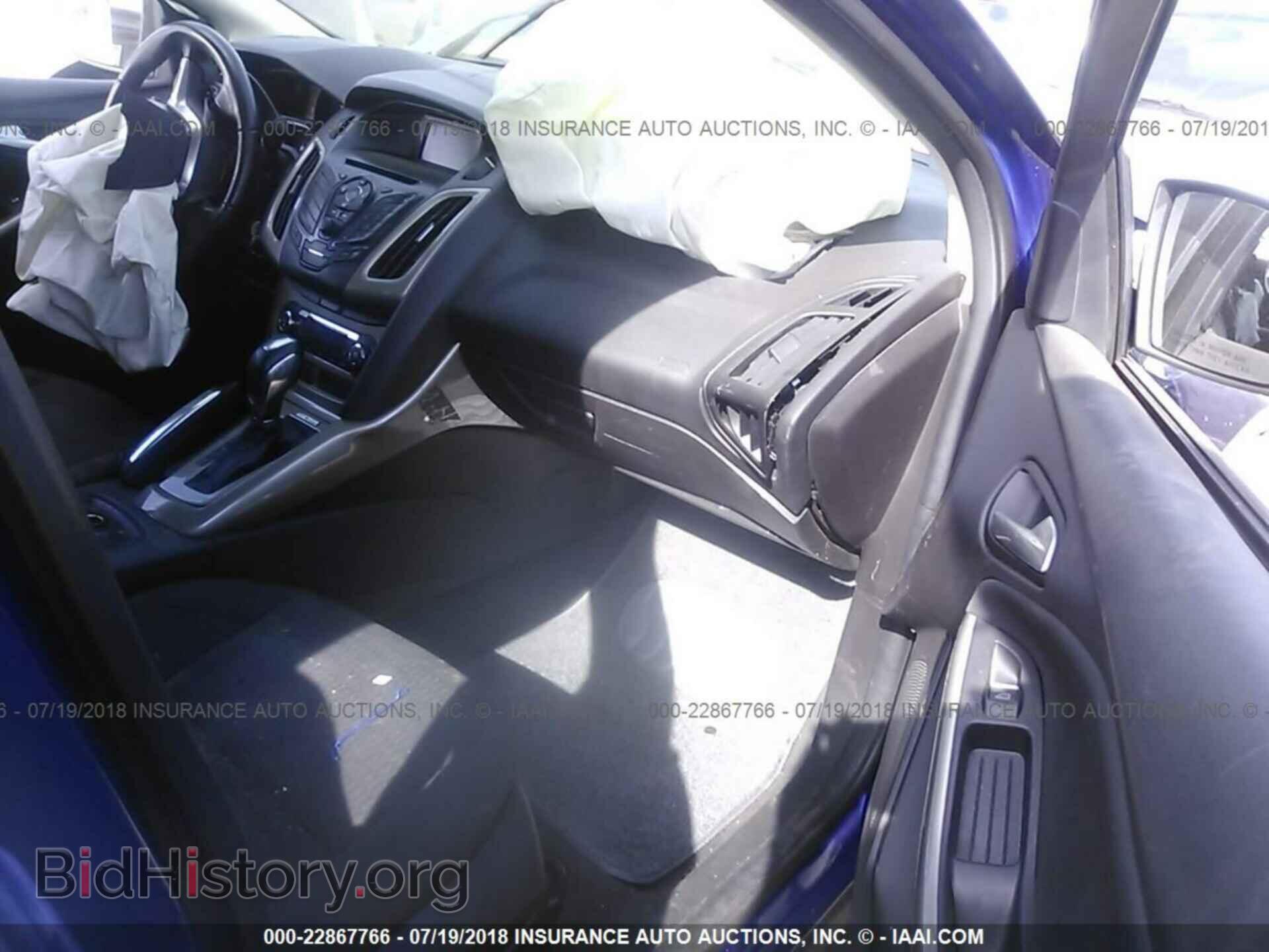 2012 Ford Focus - VIN: 1FAHP3H21CL447774 - Photo 5