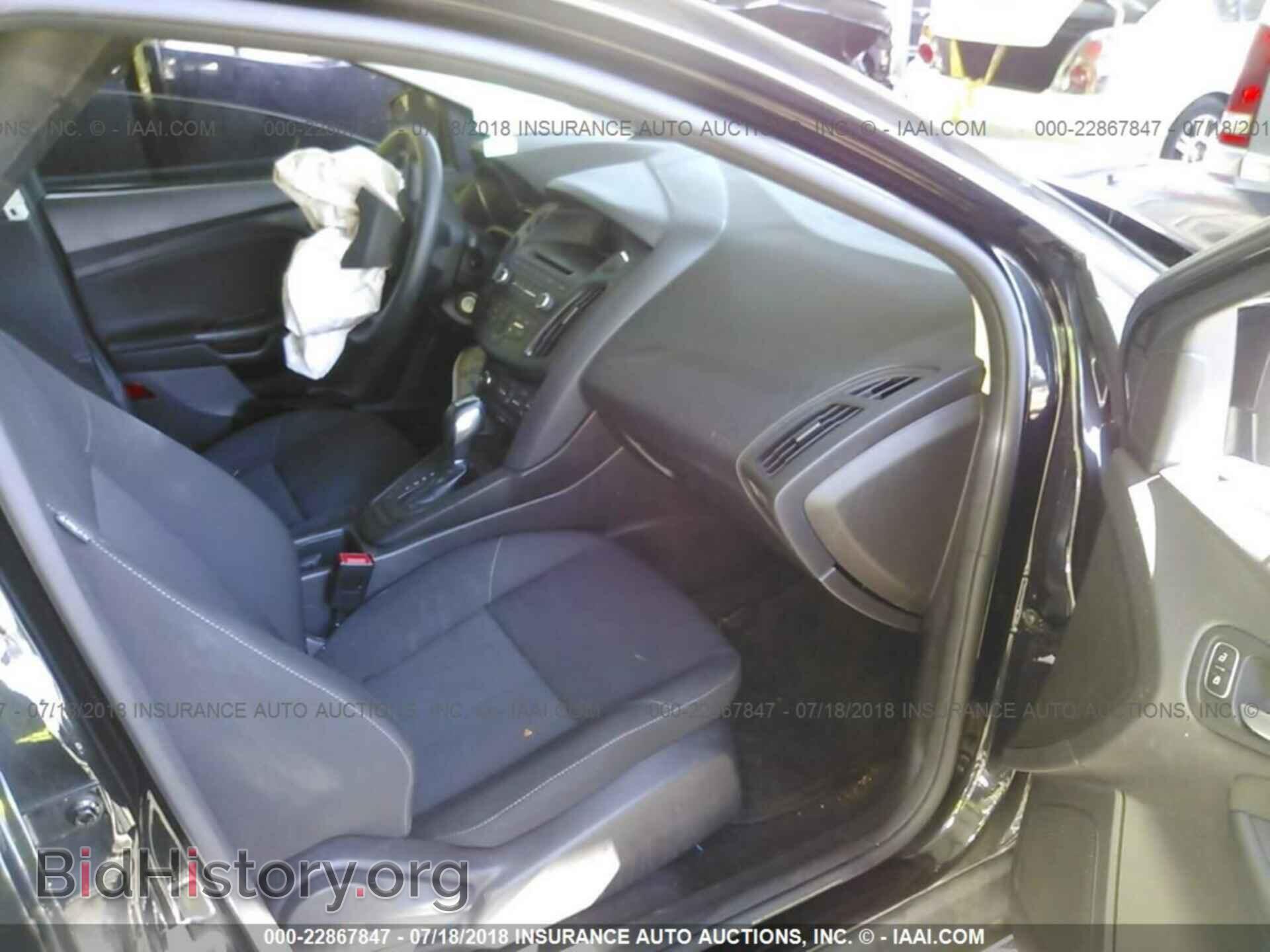 2015 Ford Focus - VIN: 1FADP3K23FL233008 - Photo 5