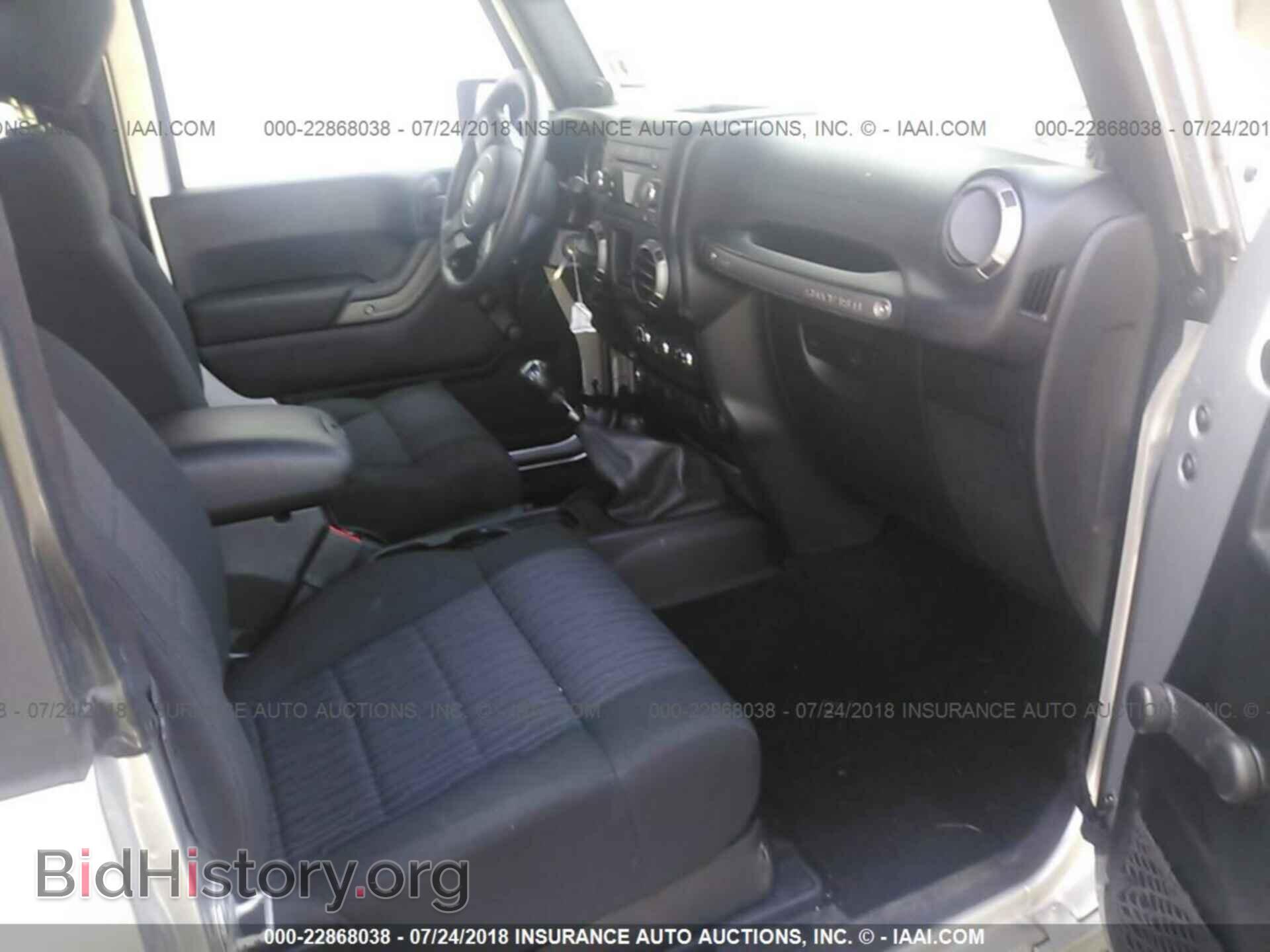 2011 Jeep Wrangler - VIN: 1J4AA2D14BL527373 - Фото 5