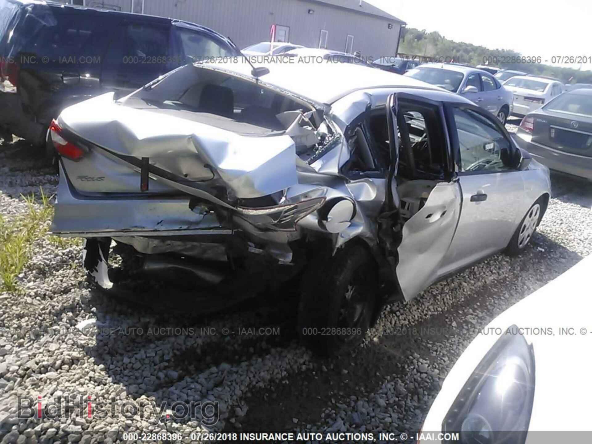 2014 Ford Focus - VIN: 1FADP3E21EL106624 - Photo 4