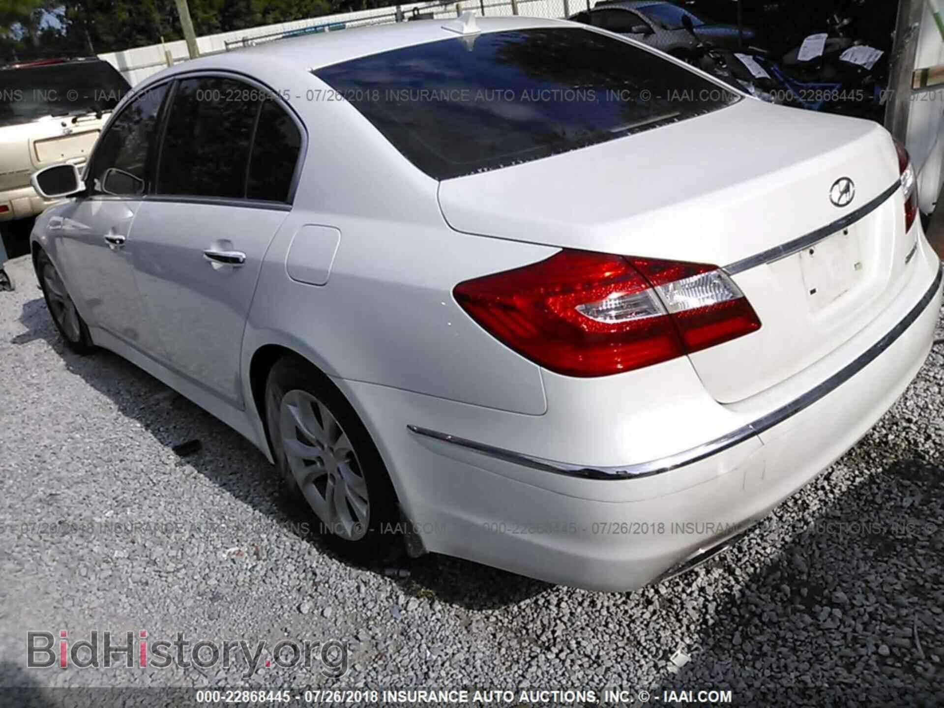 2013 Hyundai Genesis - VIN: KMHGC4DD2DU244947 - Фото 3
