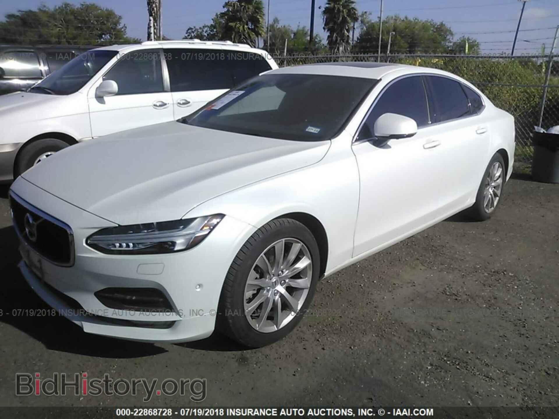 2017 Volvo S90 - VIN: YV1A22MK8H1001807 - Фото 2