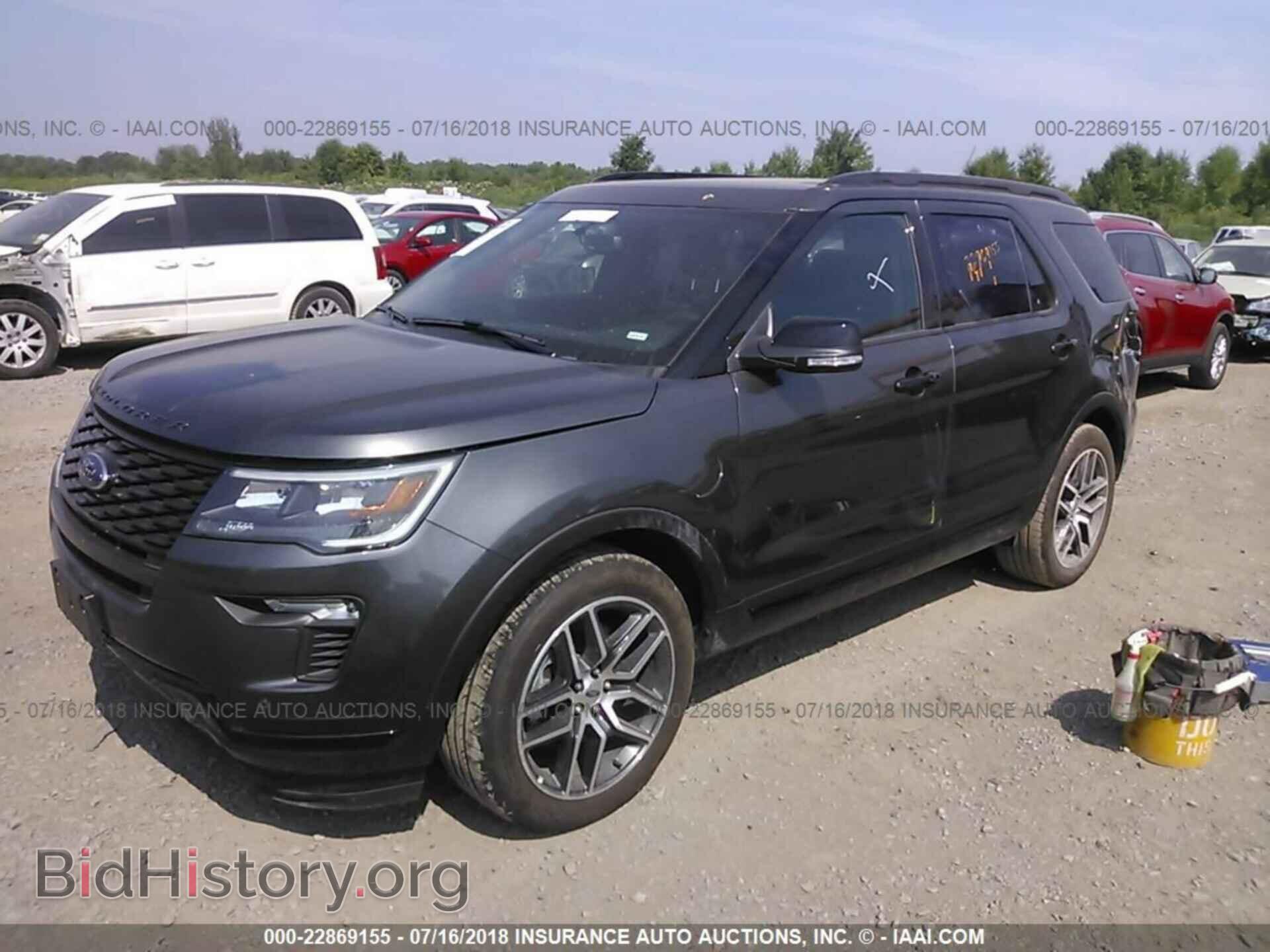 2018 Ford Explorer - VIN: 1FM5K8GT5JGB11310 - Фото 2