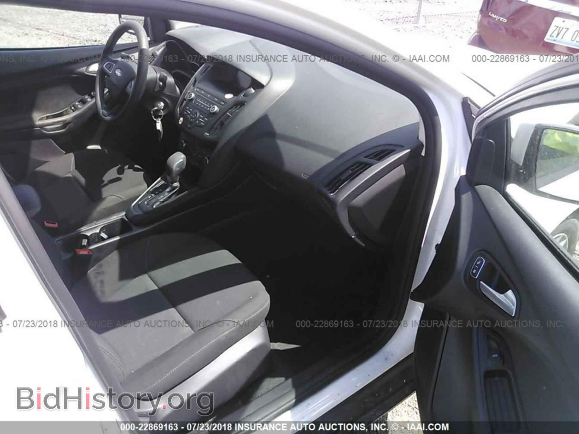 2018 Ford Focus - VIN: 1FADP3F29JL288369 - Фото 5