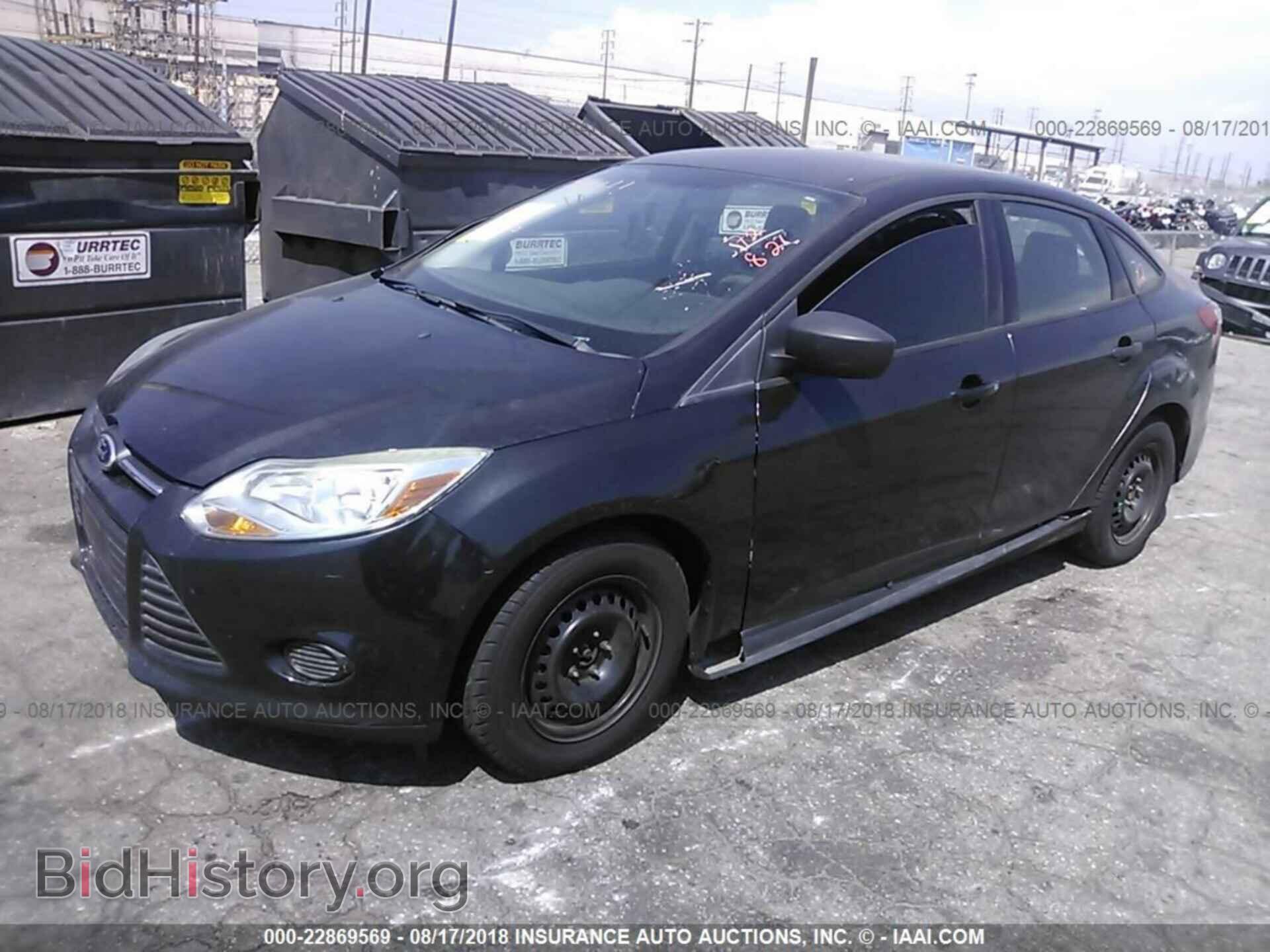 2012 Ford Focus - VIN: 1FAHP3E23CL452124 - Photo 2