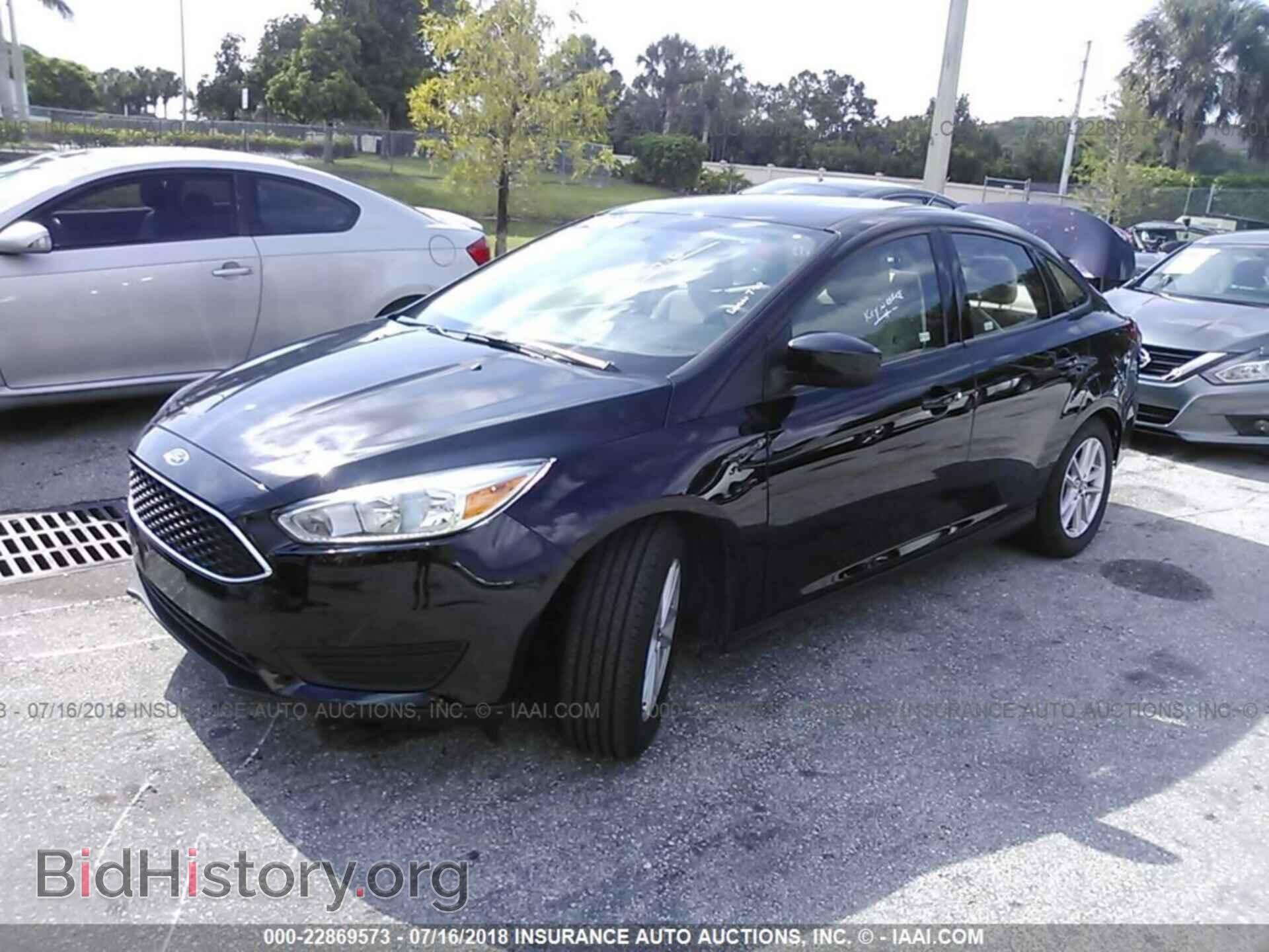 2018 Ford Focus - VIN: 1FADP3F26JL206548 - Фото 2