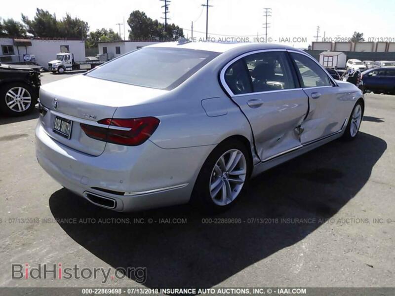 2017 BMW 750 (VIN WBA7F0C33HGM21665) — фото 4 из 10