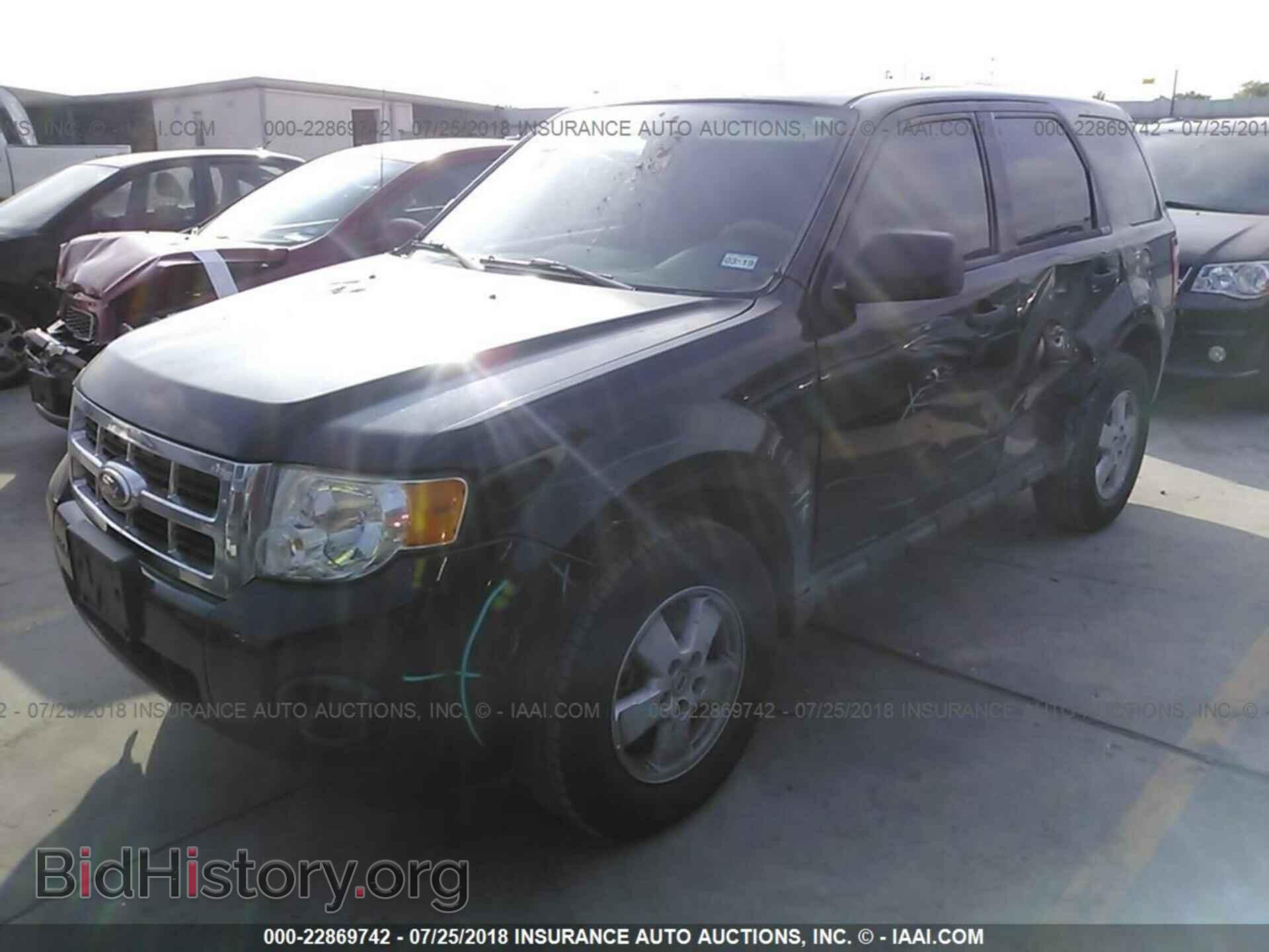 2011 Ford Escape - VIN: 1FMCU0C70BKC62792 - Photo 2
