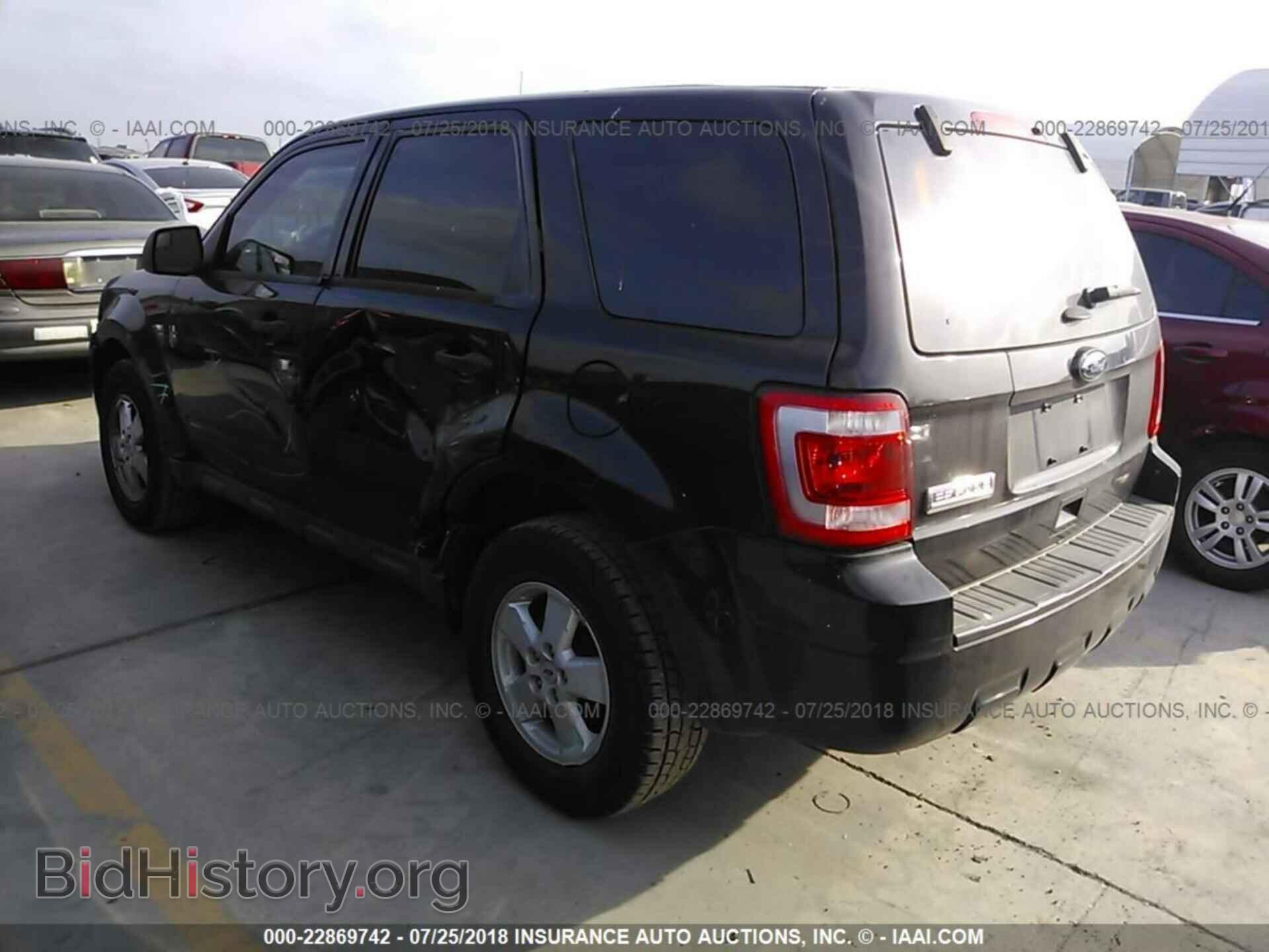 2011 Ford Escape - VIN: 1FMCU0C70BKC62792 - Photo 3
