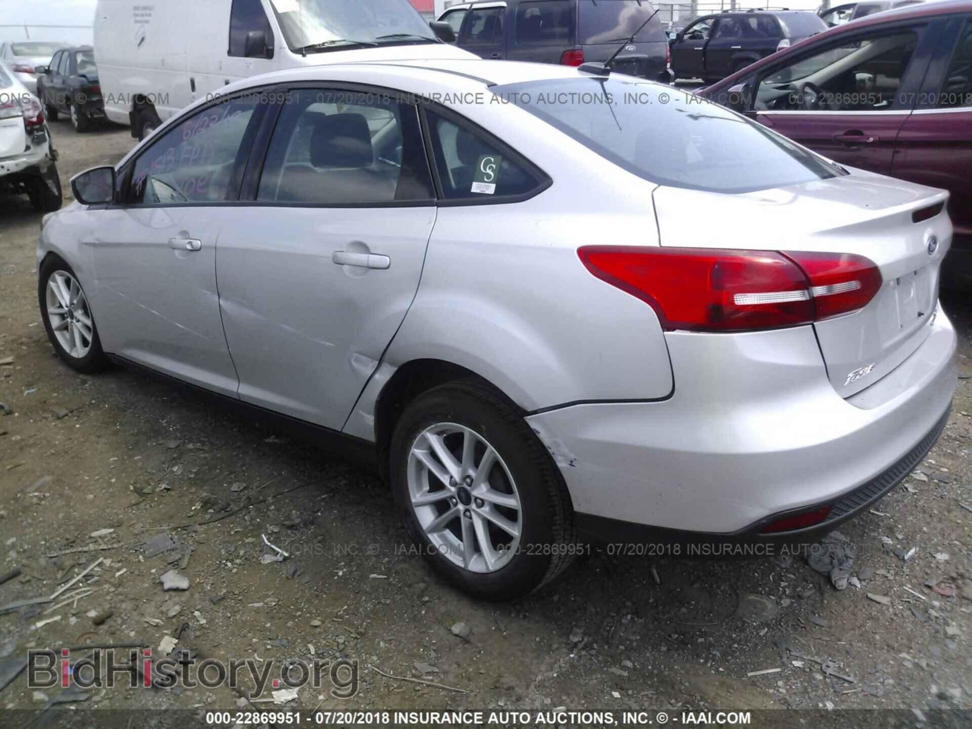 2015 Ford Focus - VIN: 1FADP3F21FL365730 - Фото 3