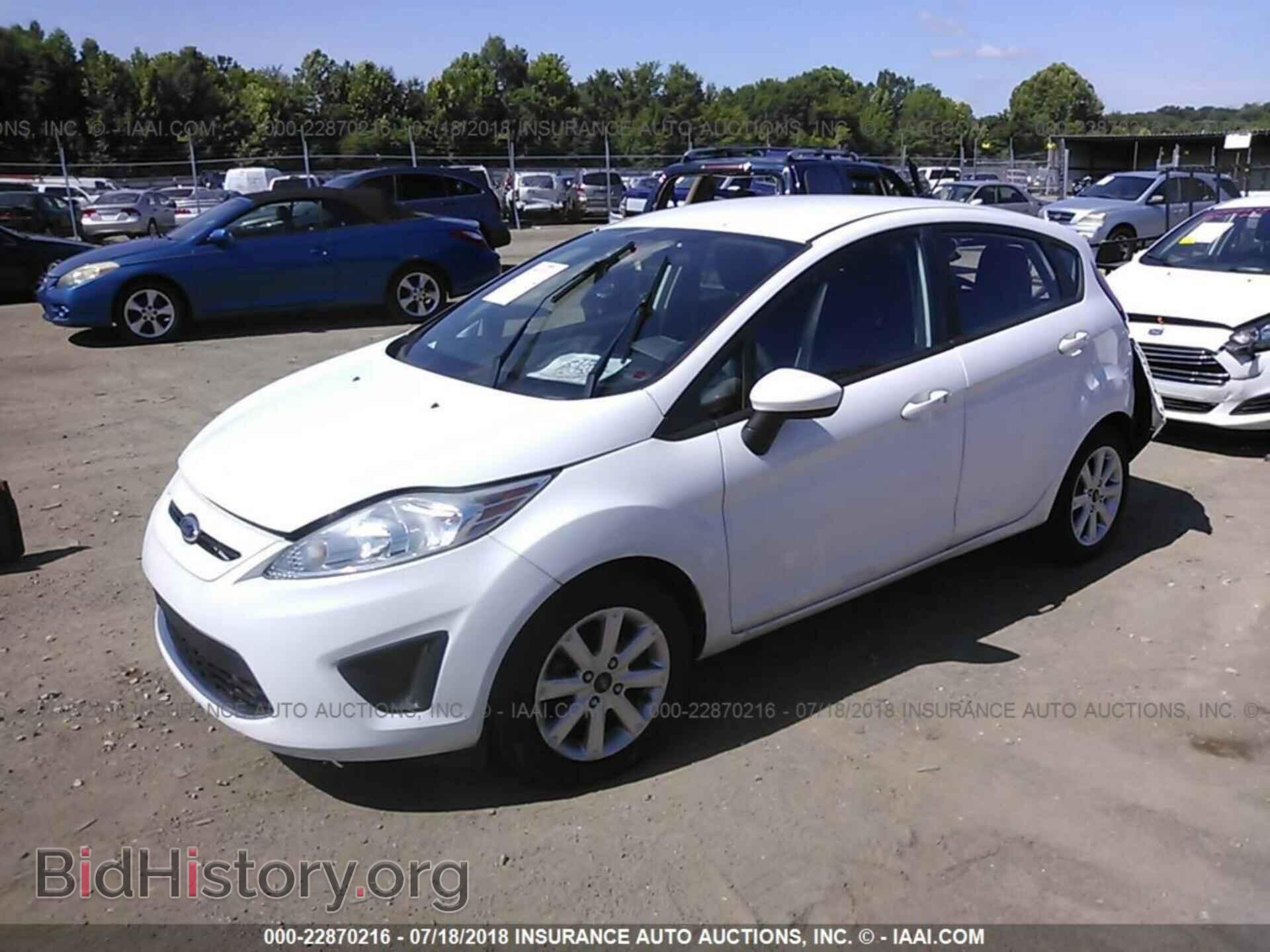 2012 Ford Fiesta - VIN: 3FADP4EJ4CM117500 - Photo 2