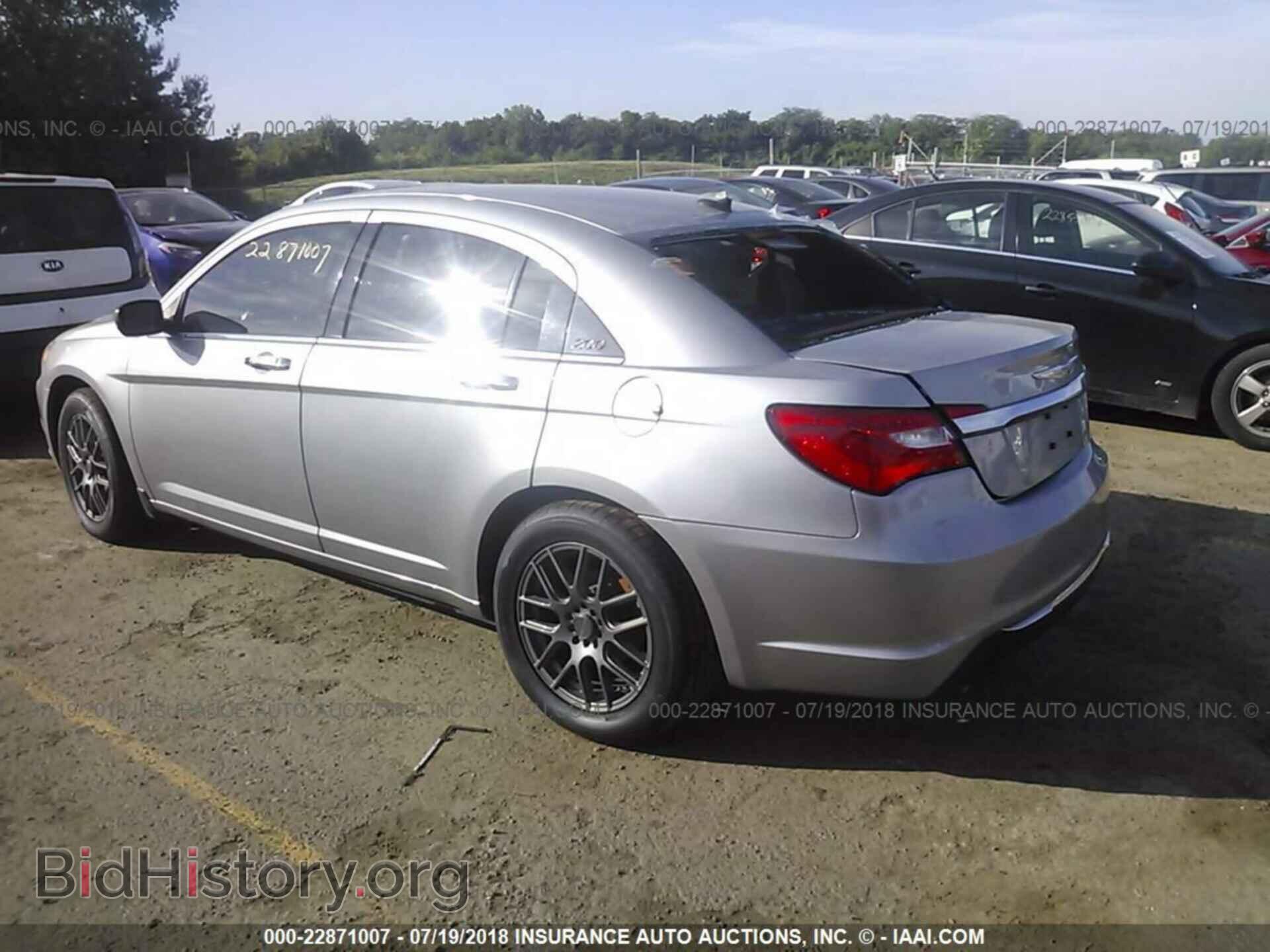 2013 Chrysler 200 - VIN: 1C3CCBCGXDN583246 - Фото 3