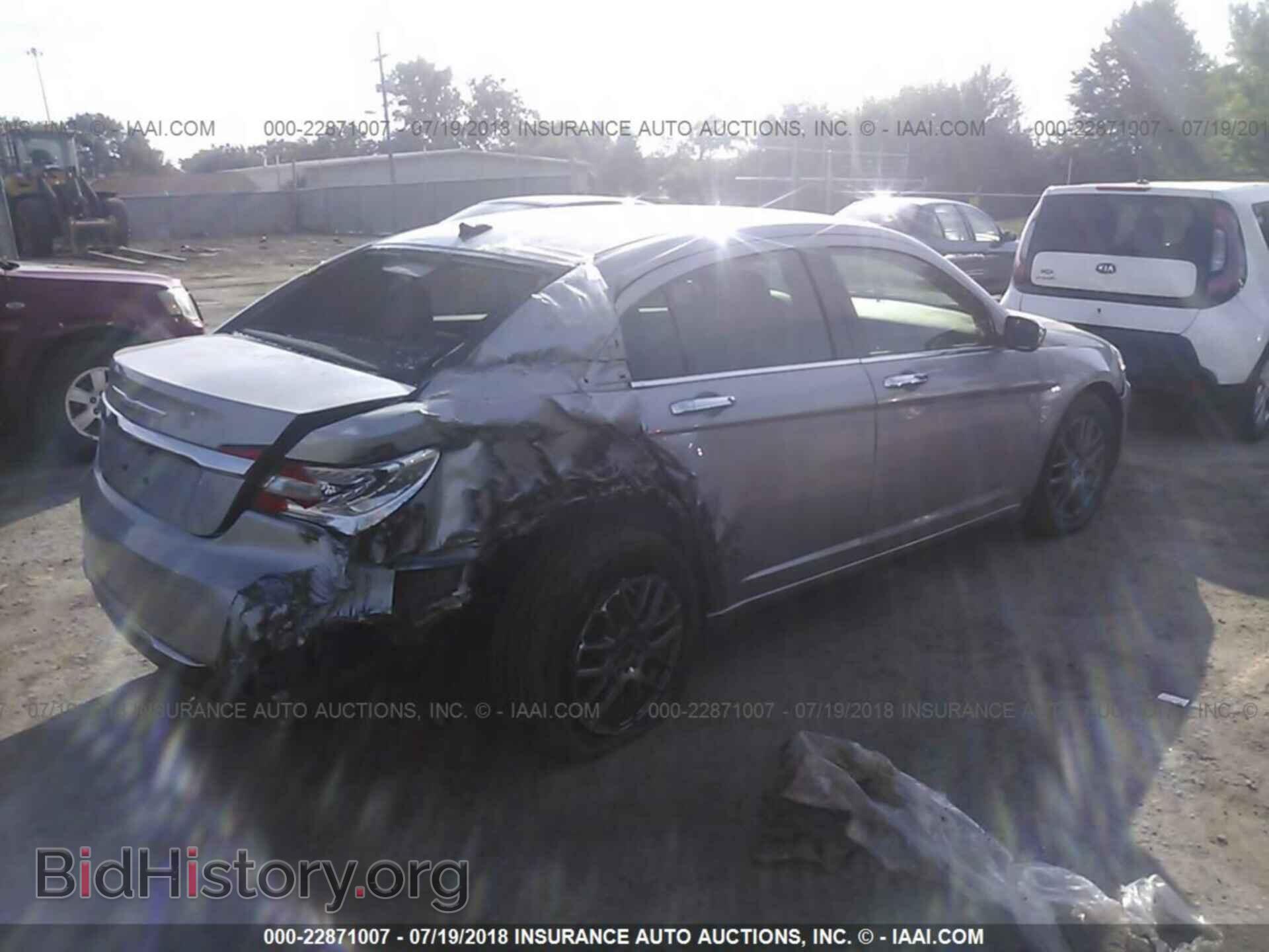 2013 Chrysler 200 - VIN: 1C3CCBCGXDN583246 - Фото 4