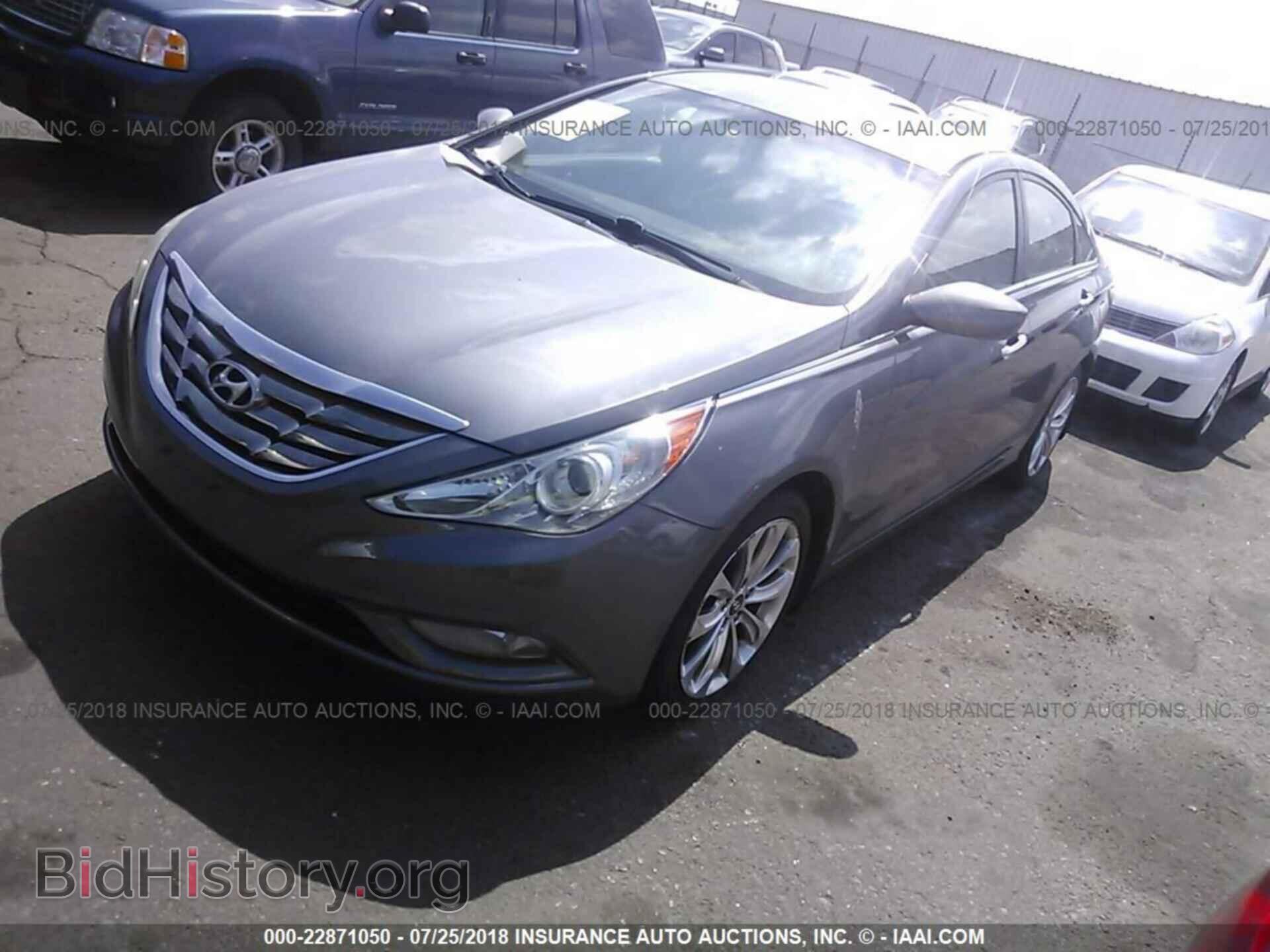 2012 Hyundai Sonata - VIN: 5NPEC4AC4CH330759 - Photo 2