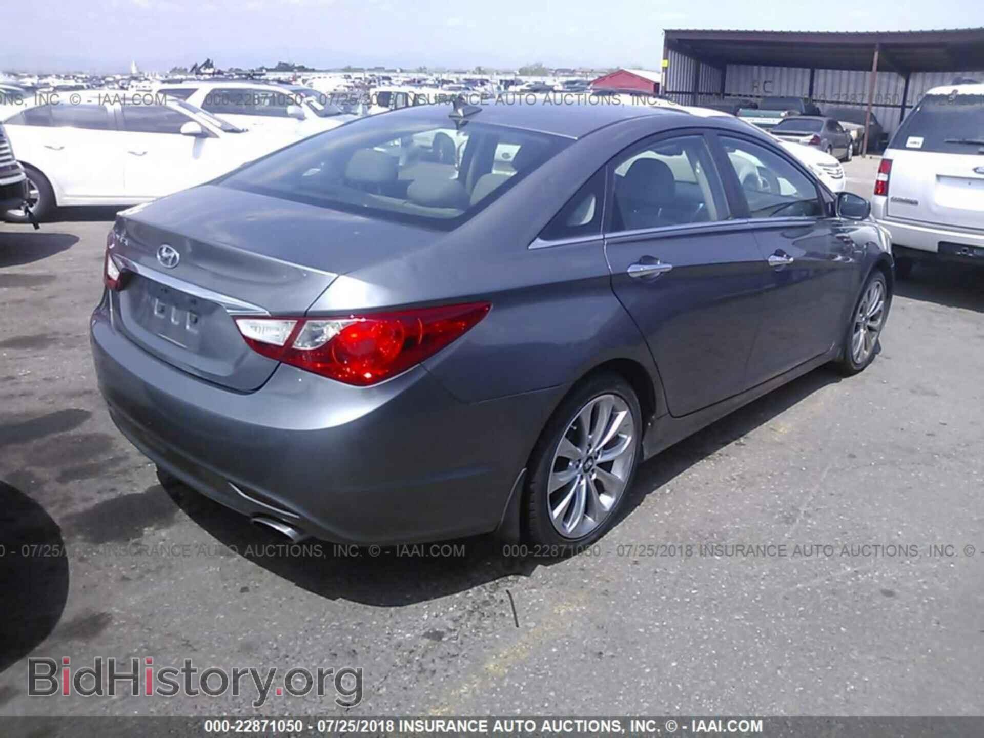 2012 Hyundai Sonata - VIN: 5NPEC4AC4CH330759 - Photo 4
