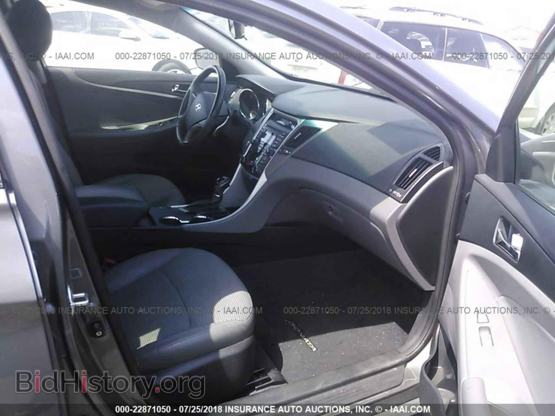 2012 Hyundai Sonata - VIN: 5NPEC4AC4CH330759 - Photo 5