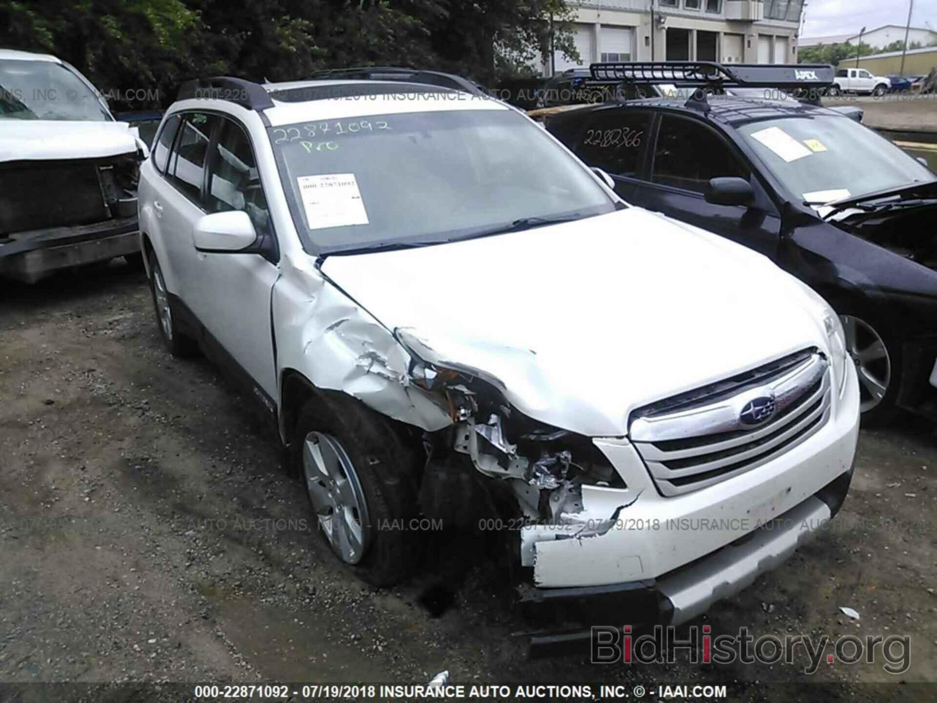 Photo 4S4BRCKC0B3369106 - Subaru Outback 2011