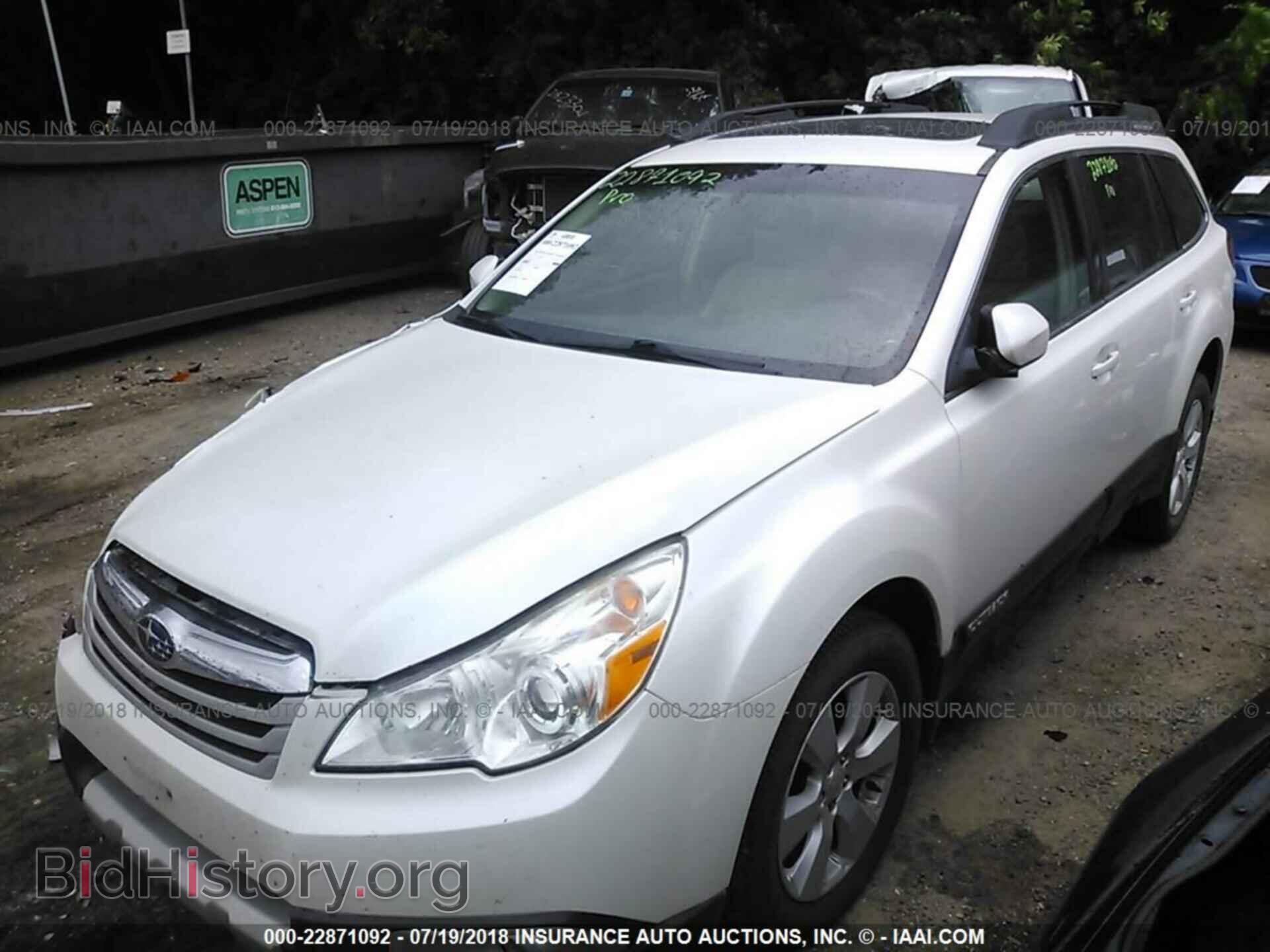 2011 Subaru Outback - VIN: 4S4BRCKC0B3369106 - Фото 2