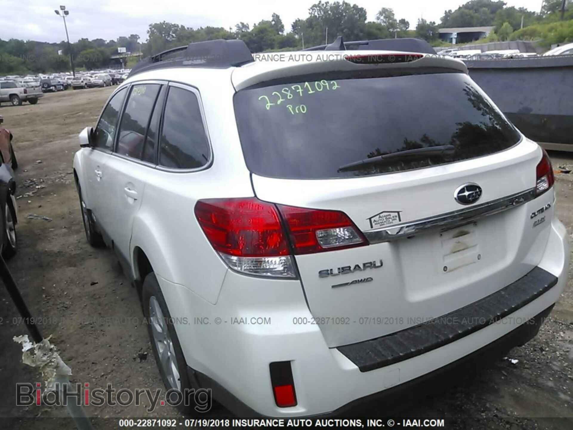 2011 Subaru Outback - VIN: 4S4BRCKC0B3369106 - Фото 3