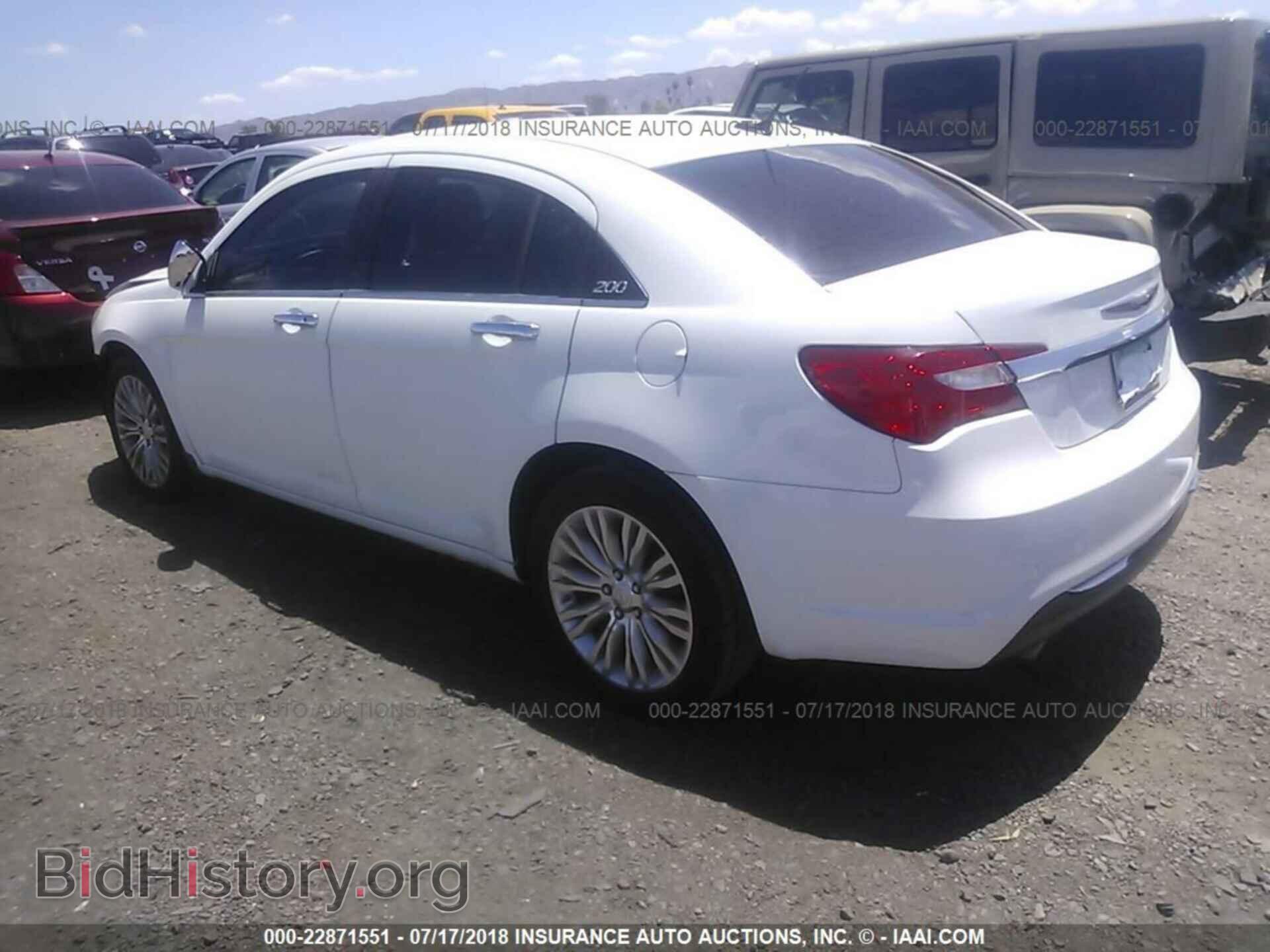2011 Chrysler 200 - VIN: 1C3BC2FG4BN551087 - Photo 3