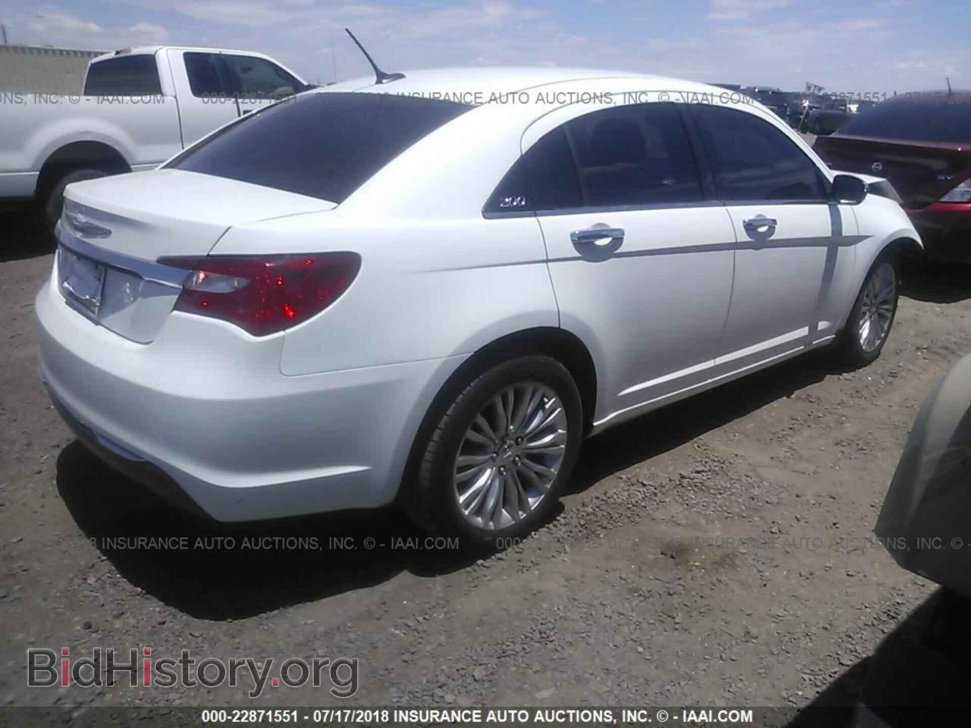 2011 Chrysler 200 - VIN: 1C3BC2FG4BN551087 - Photo 4