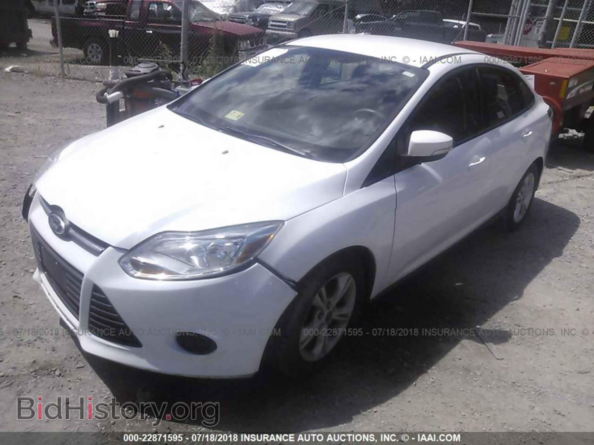 2014 Ford Focus - VIN: 1FADP3F28EL411987 - Photo 2
