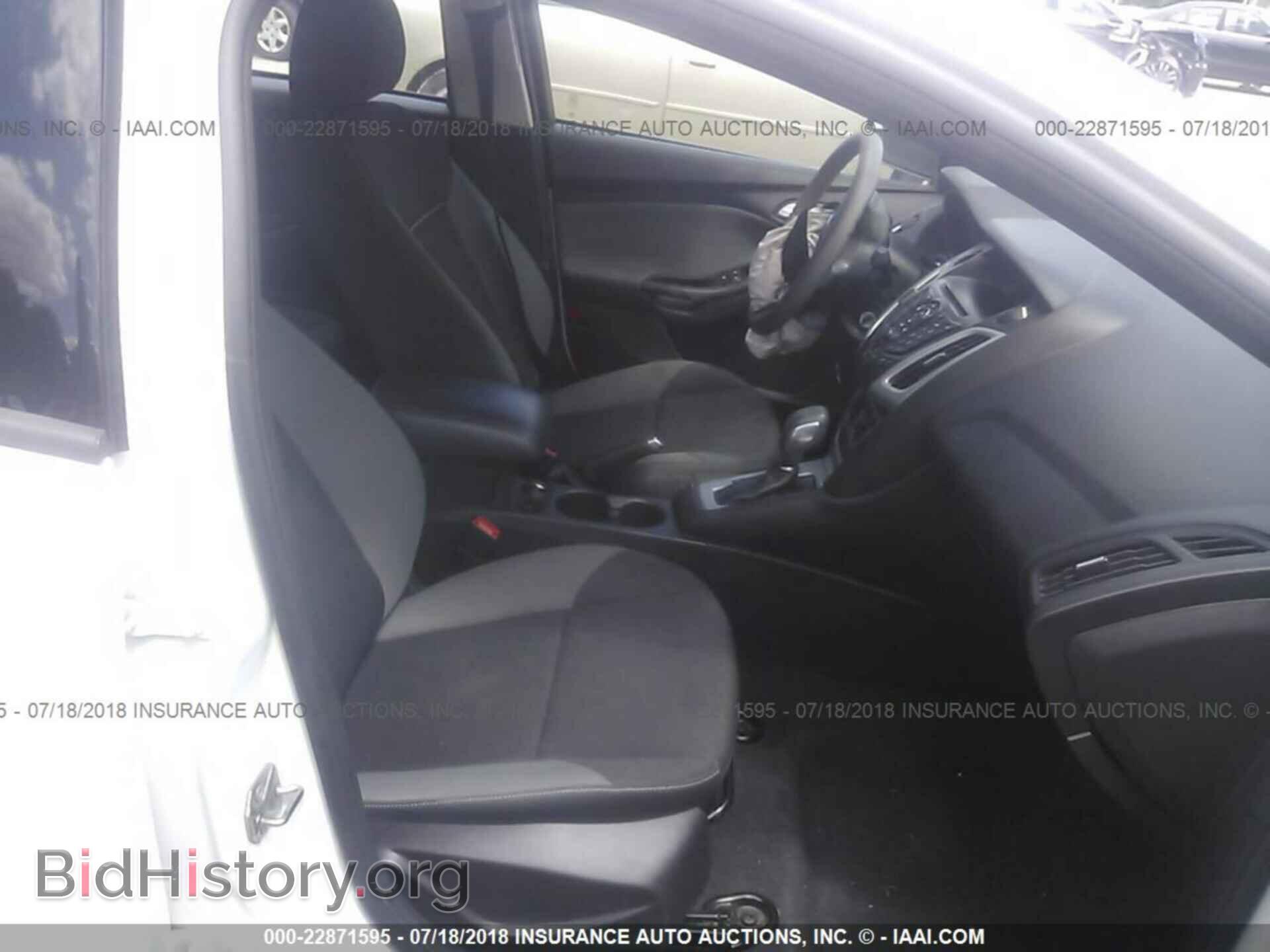 2014 Ford Focus - VIN: 1FADP3F28EL411987 - Photo 5