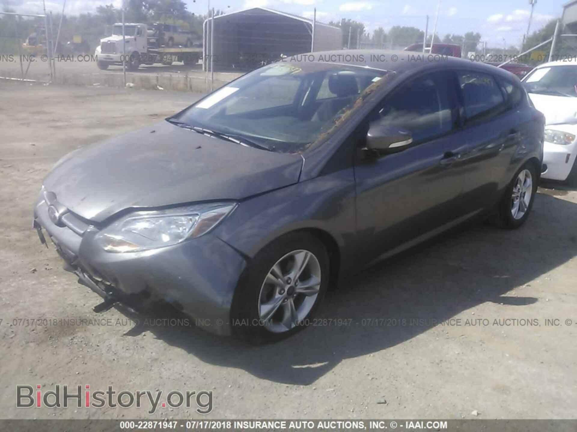 2014 Ford Focus - VIN: 1FADP3K21EL354022 - Photo 2