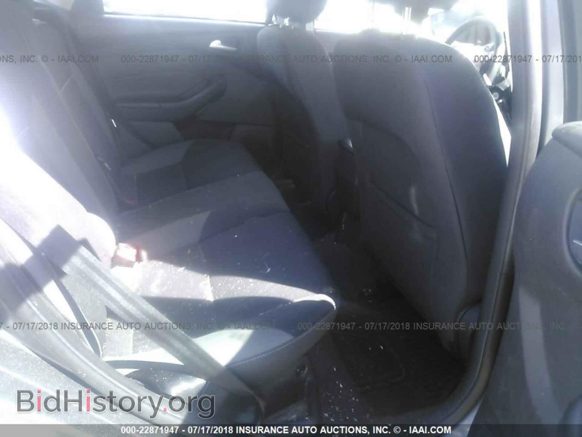 2014 Ford Focus - VIN: 1FADP3K21EL354022 - Photo 8