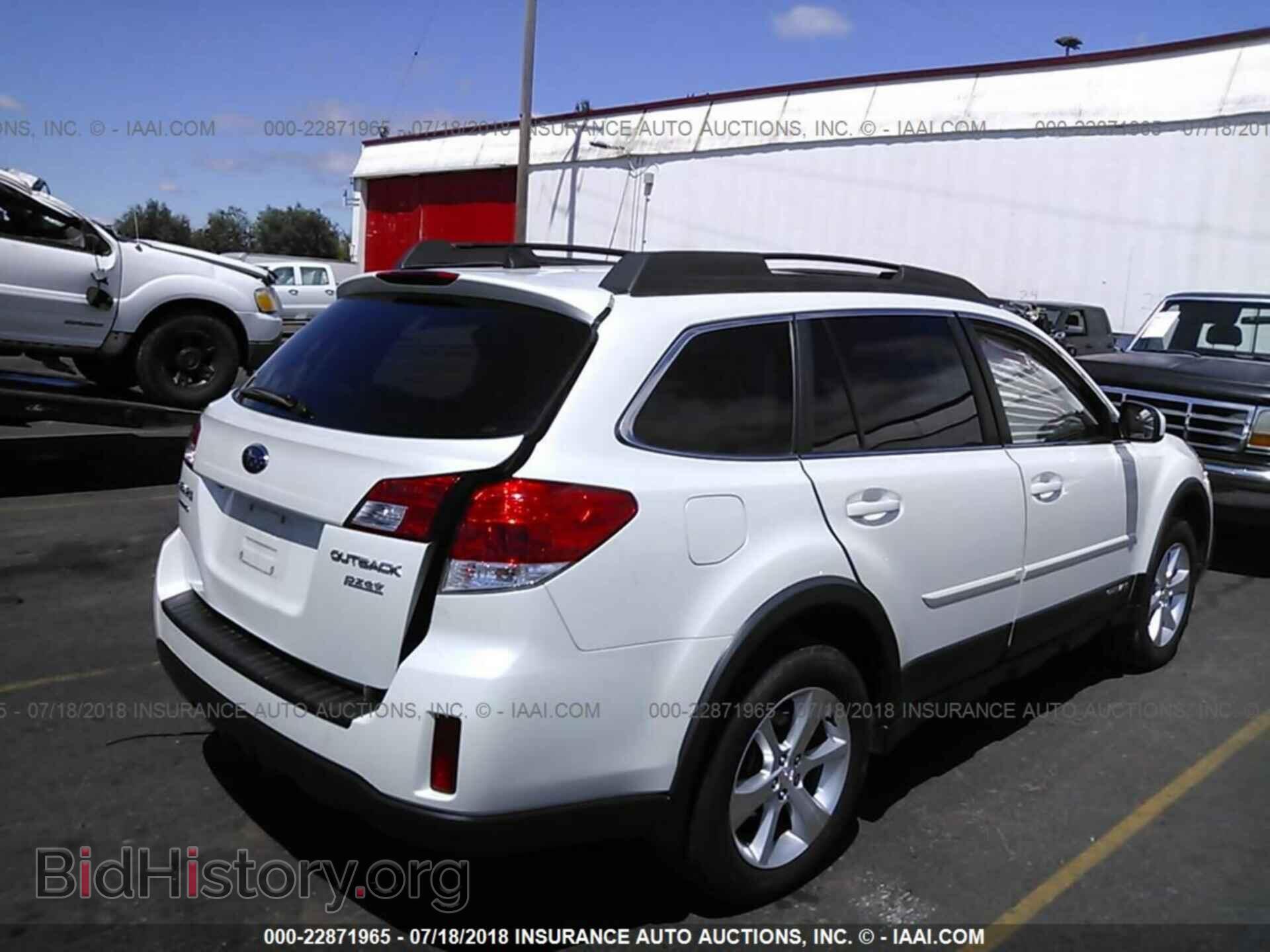 2014 Subaru Outback - VIN: 4S4BRBLC2E3305811 - Фото 4