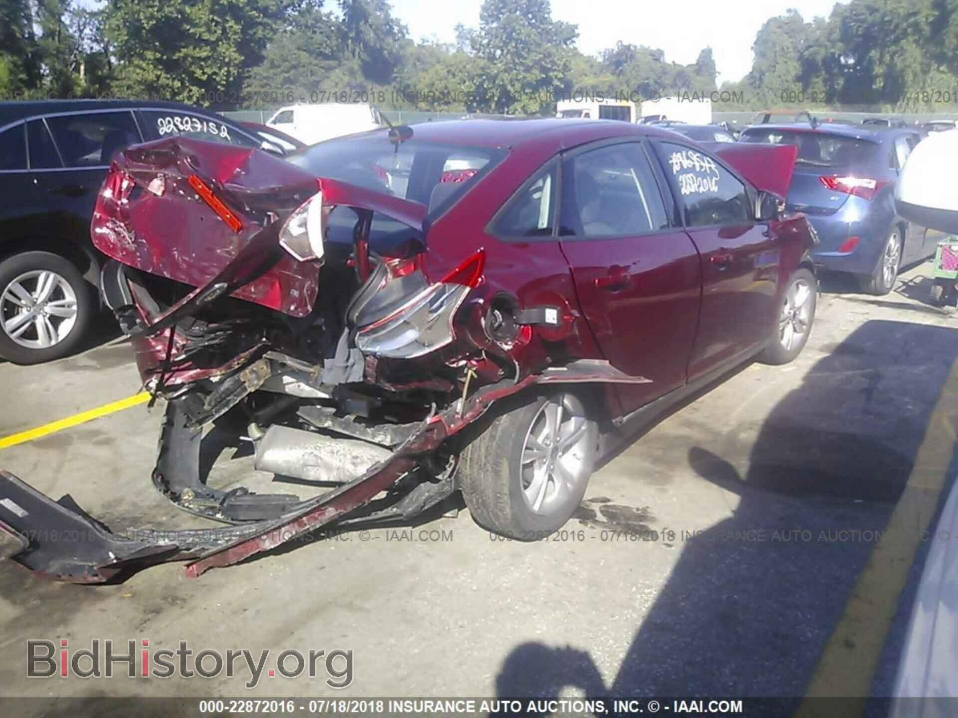 2014 Ford Focus - VIN: 1FADP3F20EL204445 - Photo 4