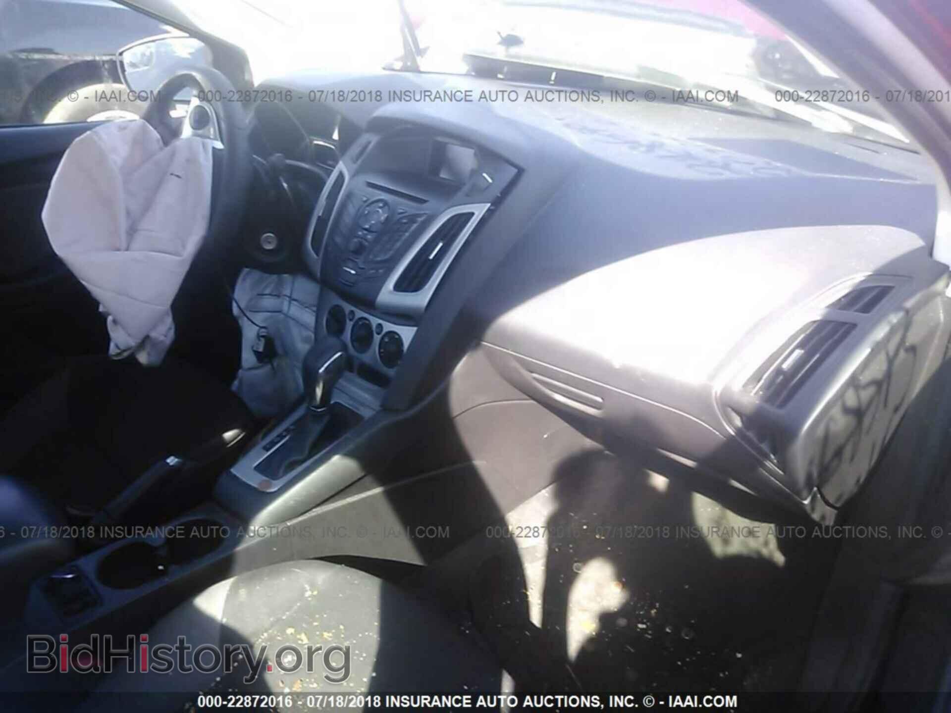 2014 Ford Focus - VIN: 1FADP3F20EL204445 - Photo 5
