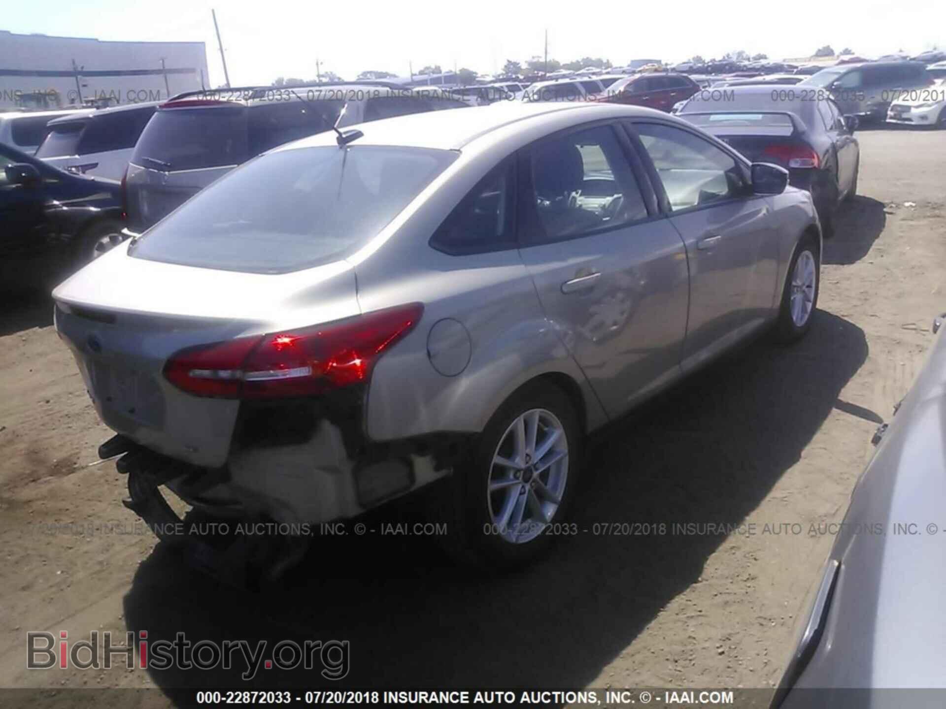 2015 Ford Focus - VIN: 1FADP3F26FL237970 - Photo 4