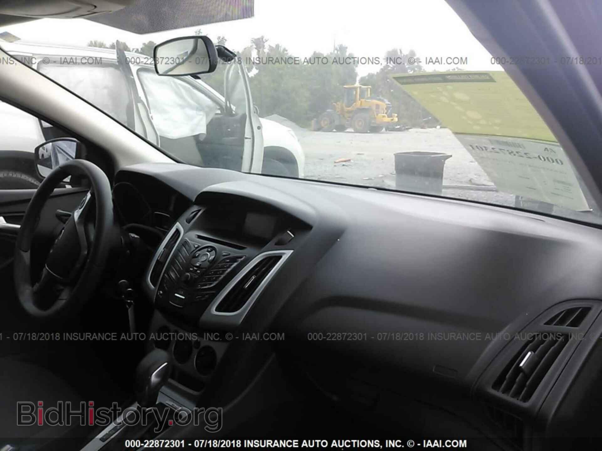 2014 Ford Focus - VIN: 1FADP3F28EL105808 - Фото 5